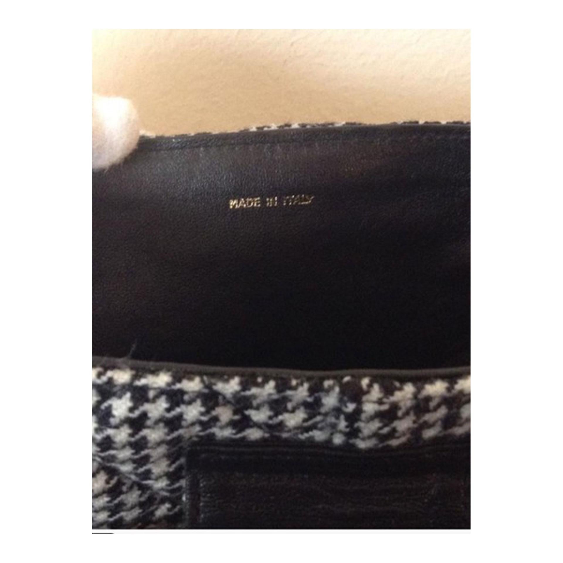 Chanel Vanity Case Bolso de lana muy pata de gallo Negro Blanco en venta 4