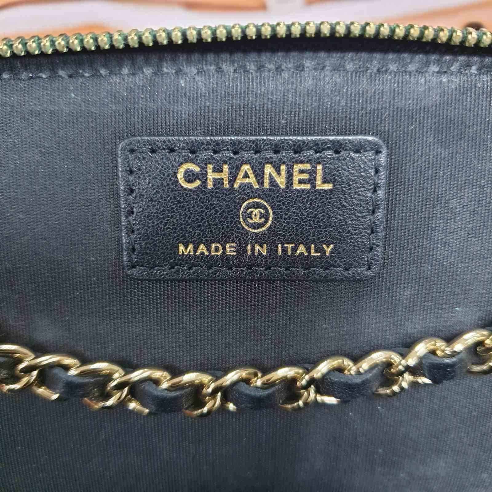 Chanel Vanity Chain Raffia Jute Thread Black Beige Bag For Sale 5