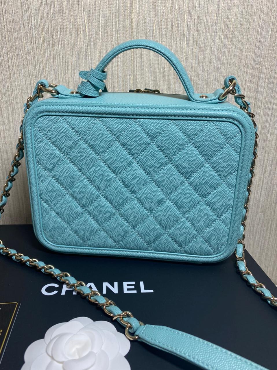 Blue Chanel Vanity Medium Case Bag in Tiffany Color For Sale