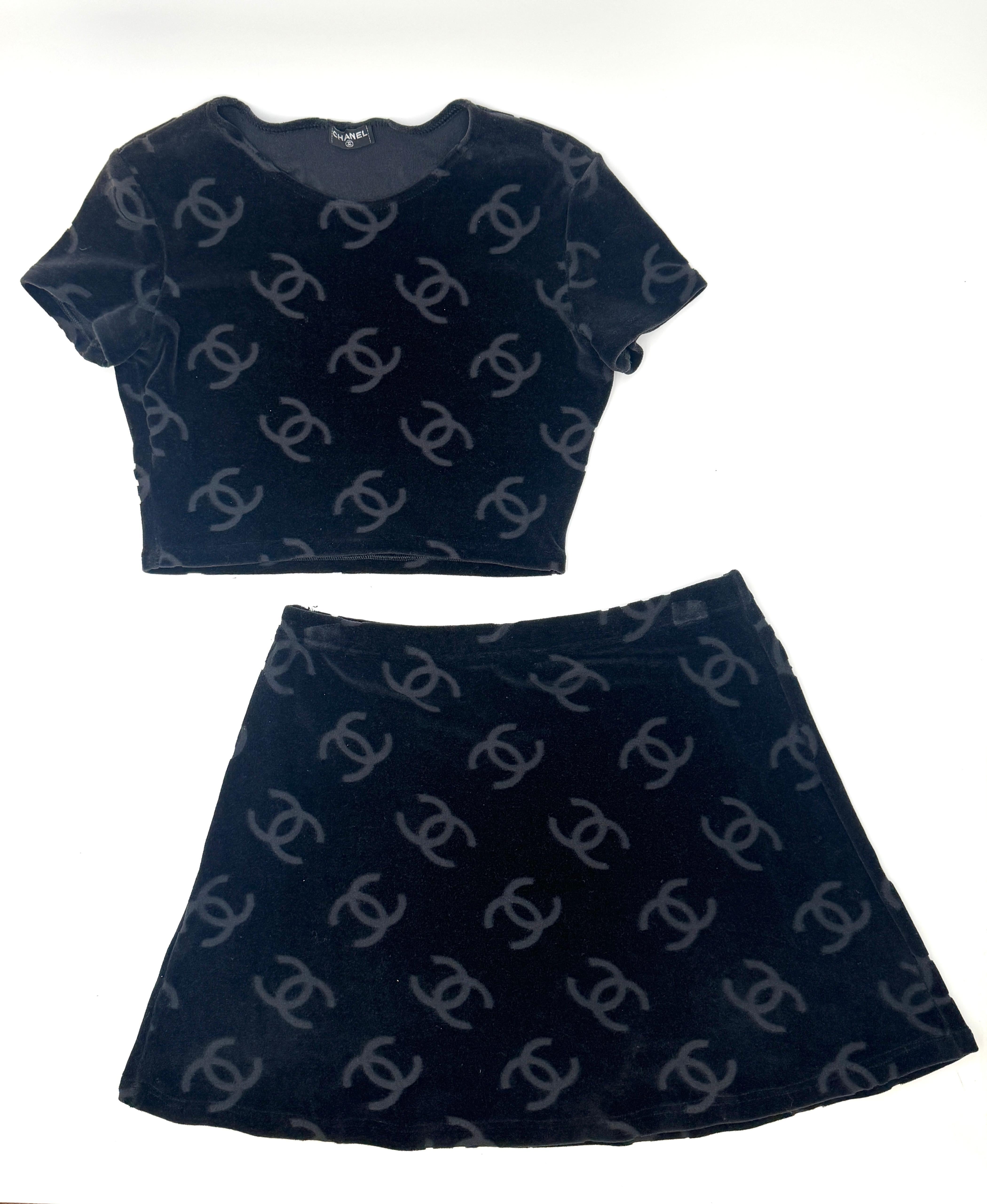 Chanel Velours-Logo-Set - 1996 im Angebot