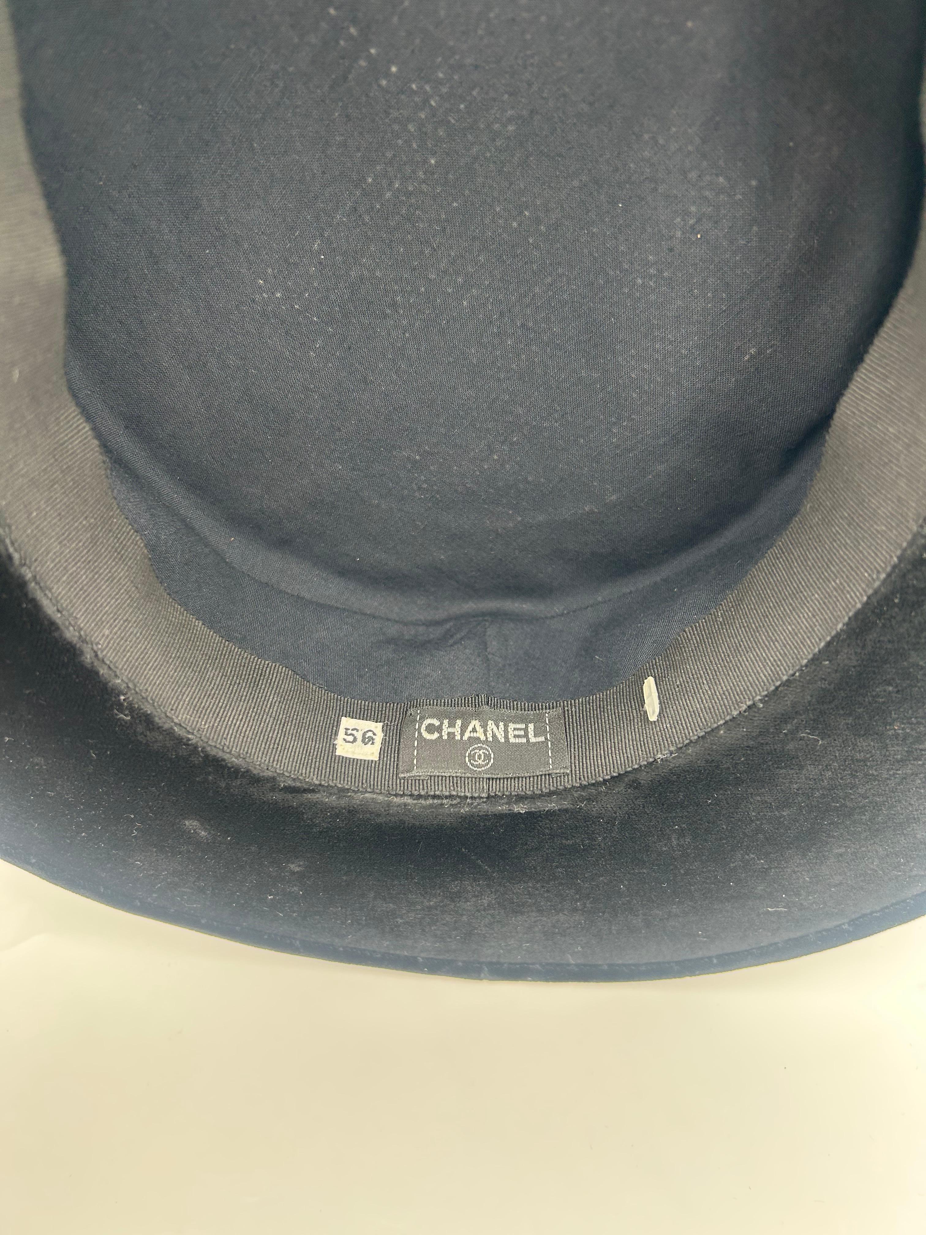 Chanel Velvet Black Hat im Angebot 2