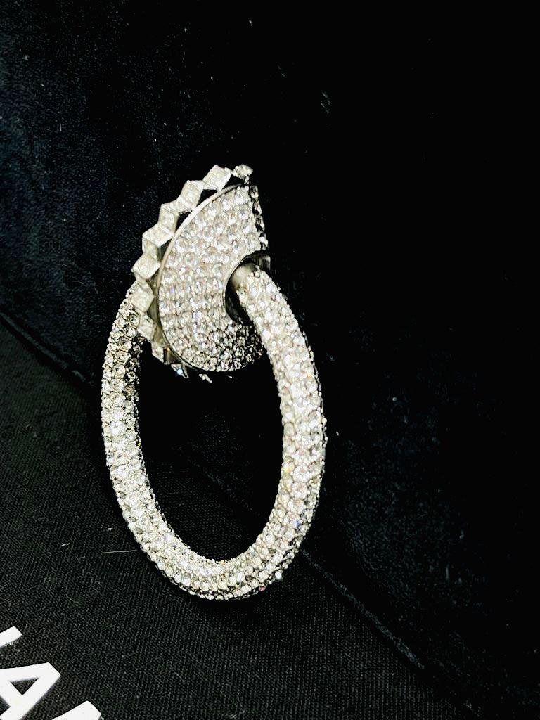 Pochette en velours et cristaux de Chanel Excellent état - En vente à London, GB