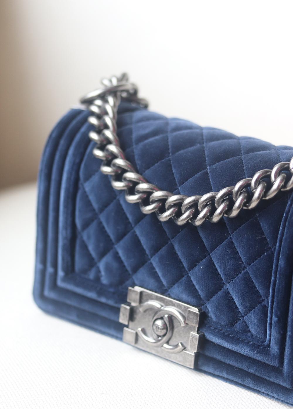 Chanel Velvet Quilted Small Boy Crossbody Bag has been hand-finished by skilled artisans in the label's workshop.
Boasting a rich velvet exterior, this design is accented with gunmetal-toned and navy calfskin chain strap.
Made in France from velvet