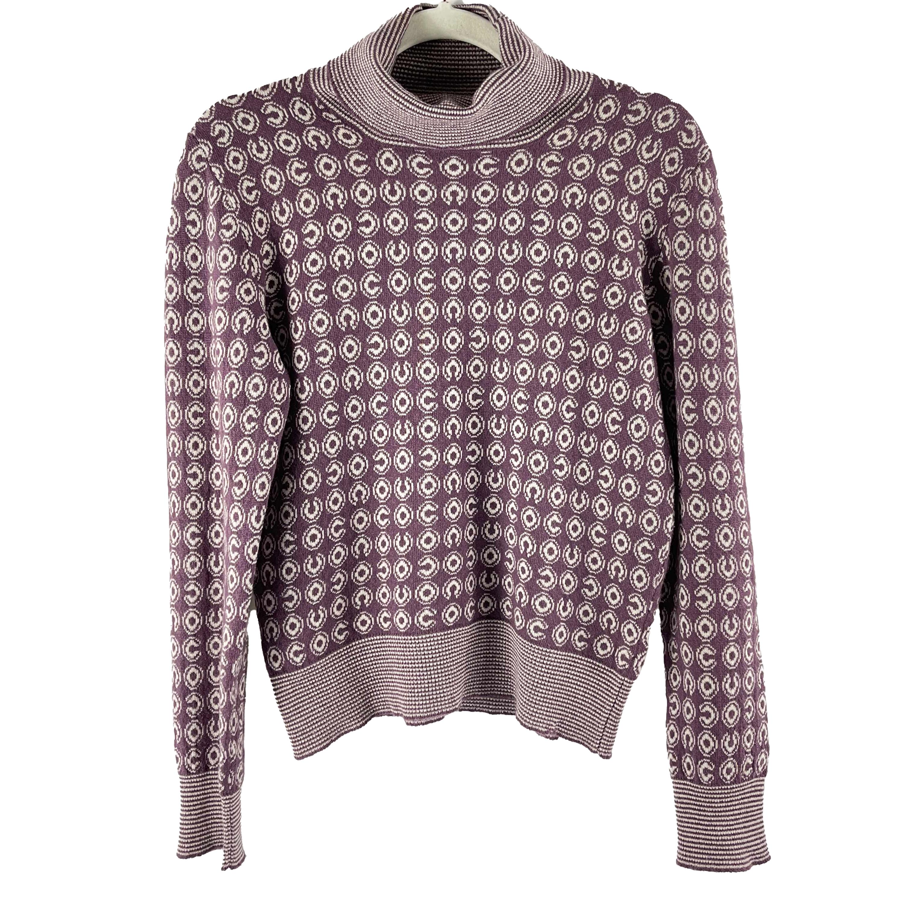 CHANEL Vintage 01A COCO Cashmere Turtleneck Sweater Purple White 42 US L 10 In Excellent Condition In Sanford, FL
