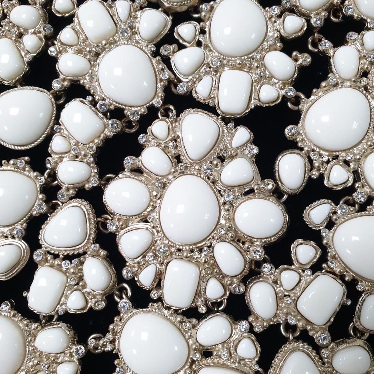 CHANEL Collar Gargantilla Vintage 08P Cristal Blanco Masivo en venta 1