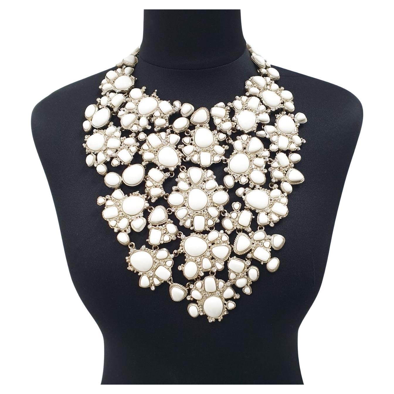 CHANEL Collar Gargantilla Vintage 08P Cristal Blanco Masivo en venta