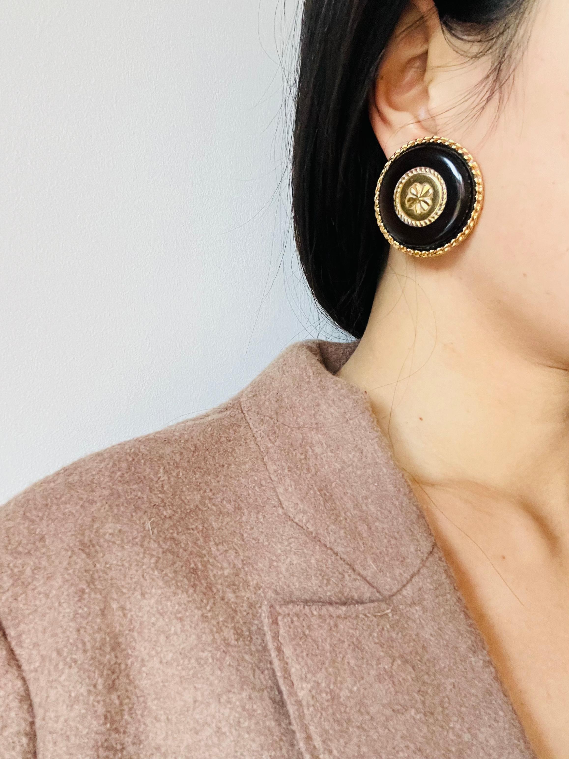 Chanel Vintage 1960s Massive Large Black Lucky Four Leaf Clover Circle Earrings For Sale 4