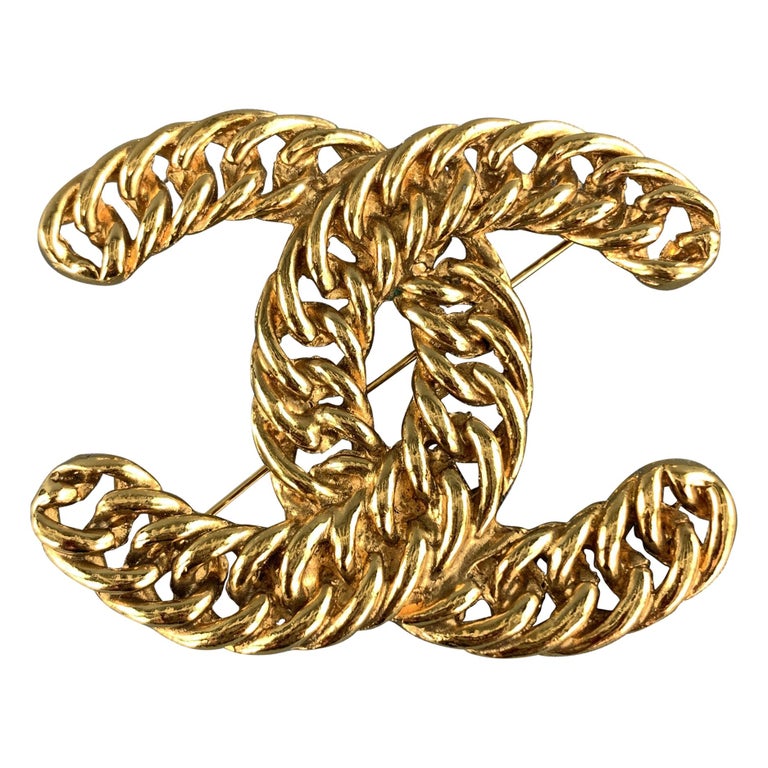 CHANEL Vintage 1970s Chain Link Gold Metal Oversized CC Pin Brooch