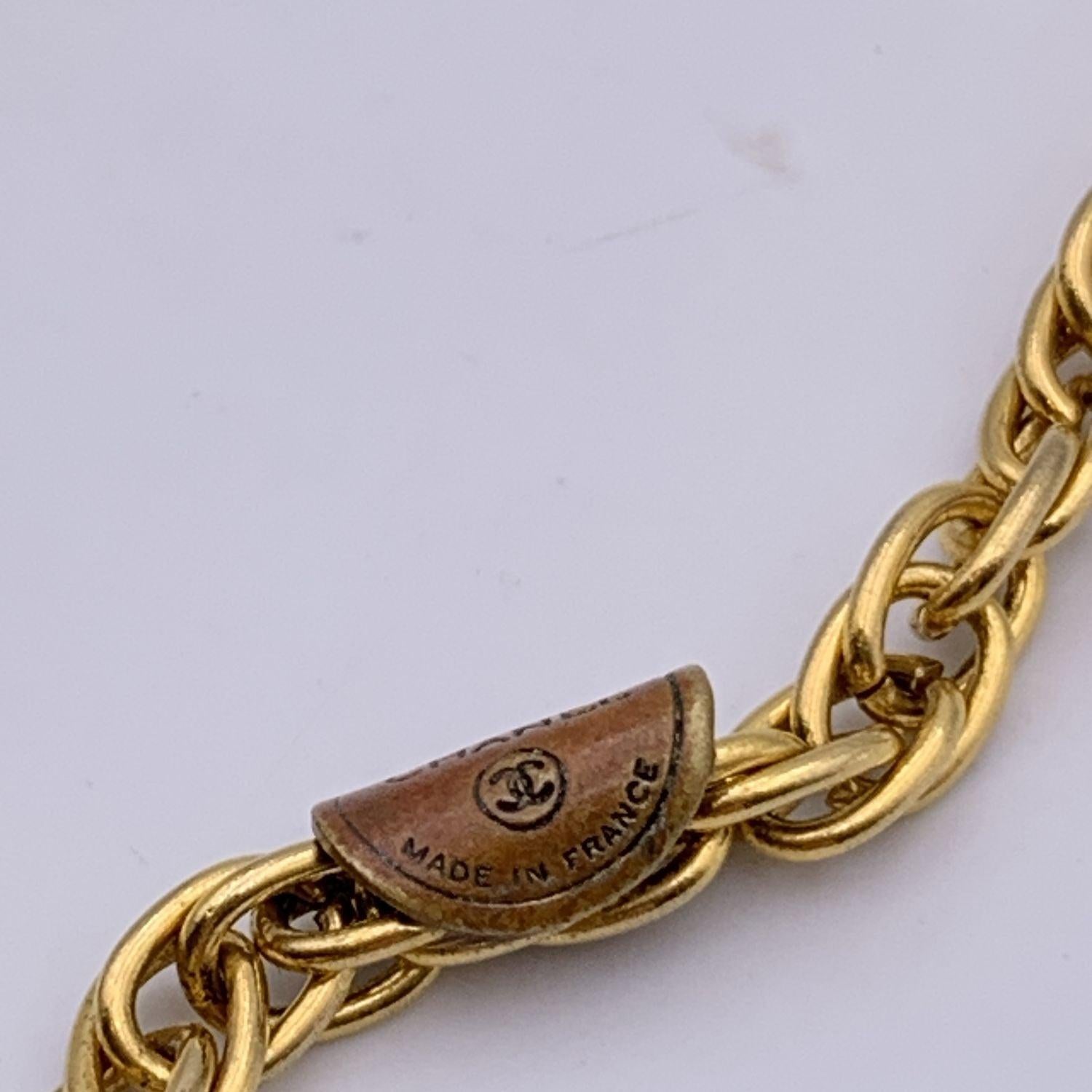 Chanel Vintage 1970s Gold Metal Long Oval Medallion Necklace For Sale 2