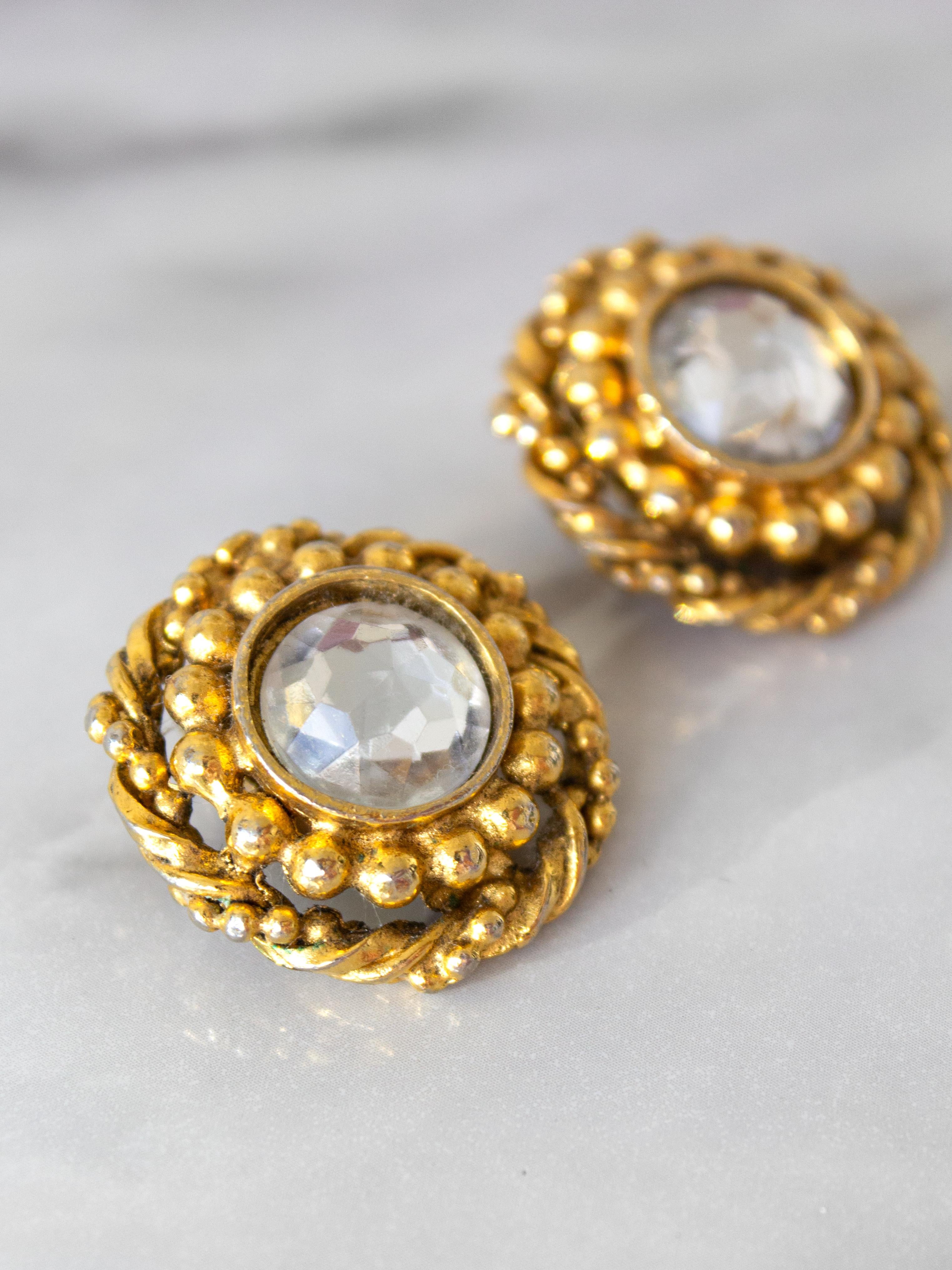 Chanel Vintage 1970s Gold-Plated Crystal Rhinestone Rope Bead Clip-On Earrings 4