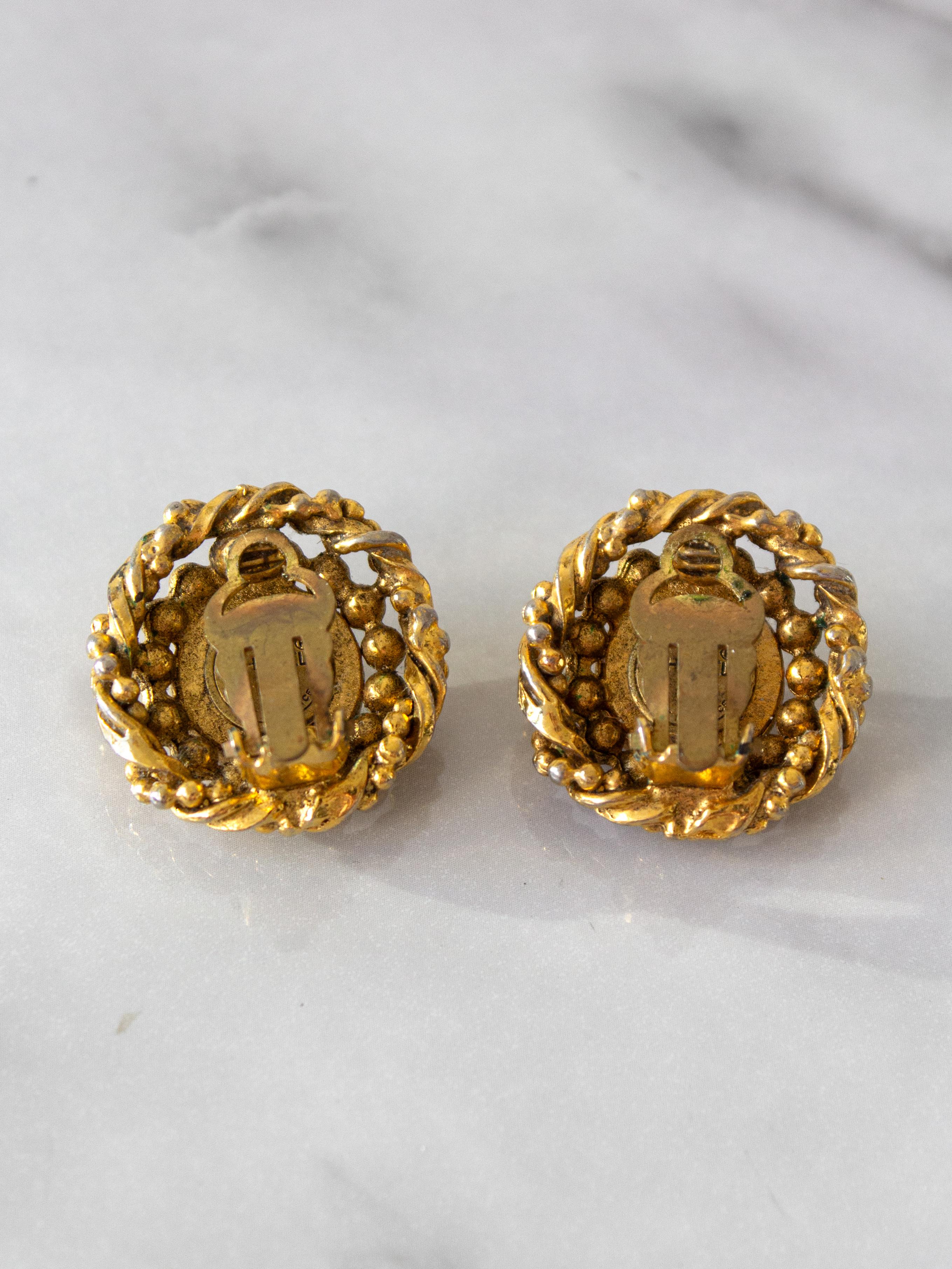 Chanel Vintage 1970s Gold-Plated Crystal Rhinestone Rope Bead Clip-On Earrings 5