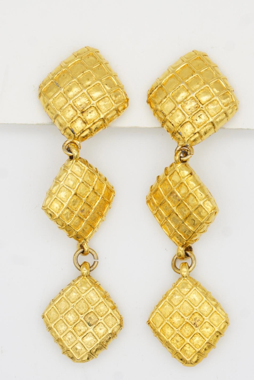 Chanel Vintage 1970s Large Iconic Trio 3 Waffle Matelassé Quilted Drop Earrings For Sale 4