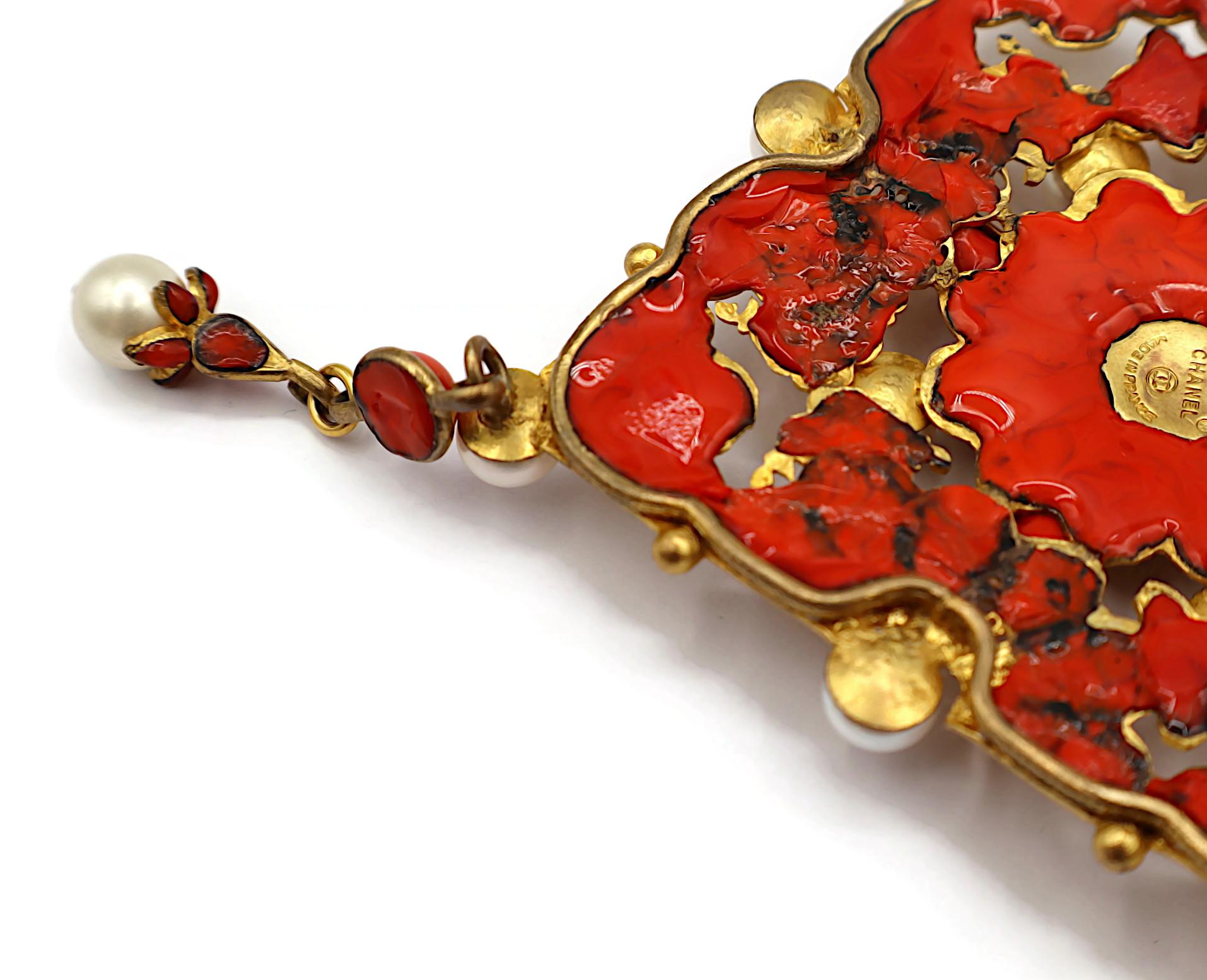 CHANEL Vintage 1970s Massive Intricate Filigree Gold Tone Diamond Brooch Pendant For Sale 10