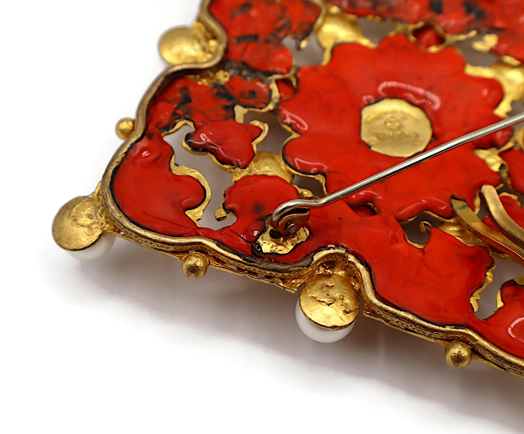 CHANEL Vintage 1970s Massive Intricate Filigree Gold Tone Diamond Brooch Pendant For Sale 11