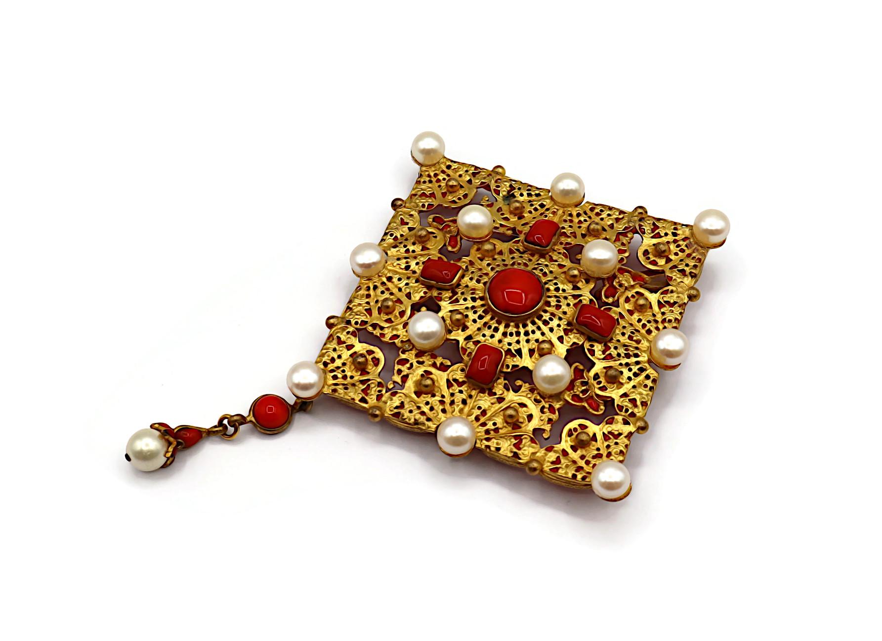 CHANEL Vintage 1970s Massive Intricate Filigree Gold Tone Diamond Brooch Pendant For Sale 1
