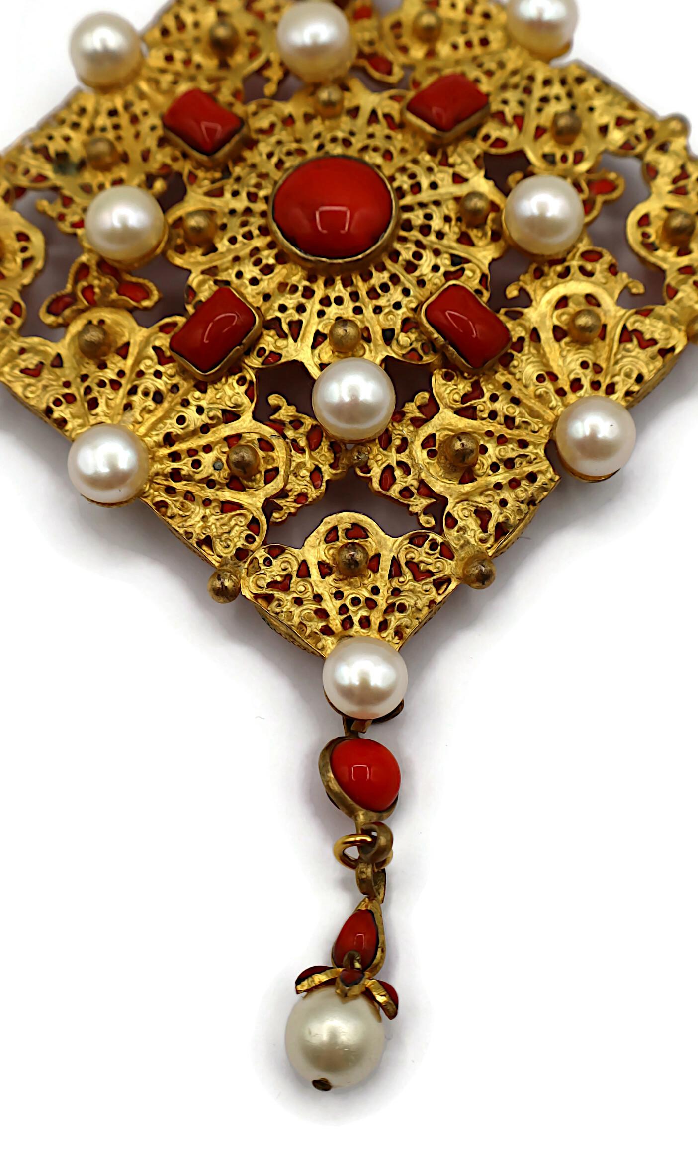 CHANEL Vintage 1970s Massive Intricate Filigree Gold Tone Diamond Brooch Pendant For Sale 3