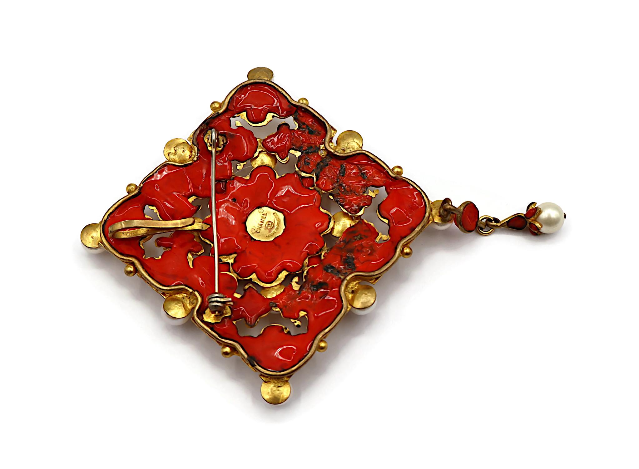 CHANEL Vintage 1970s Massive Intricate Filigree Gold Tone Diamond Brooch Pendant For Sale 4