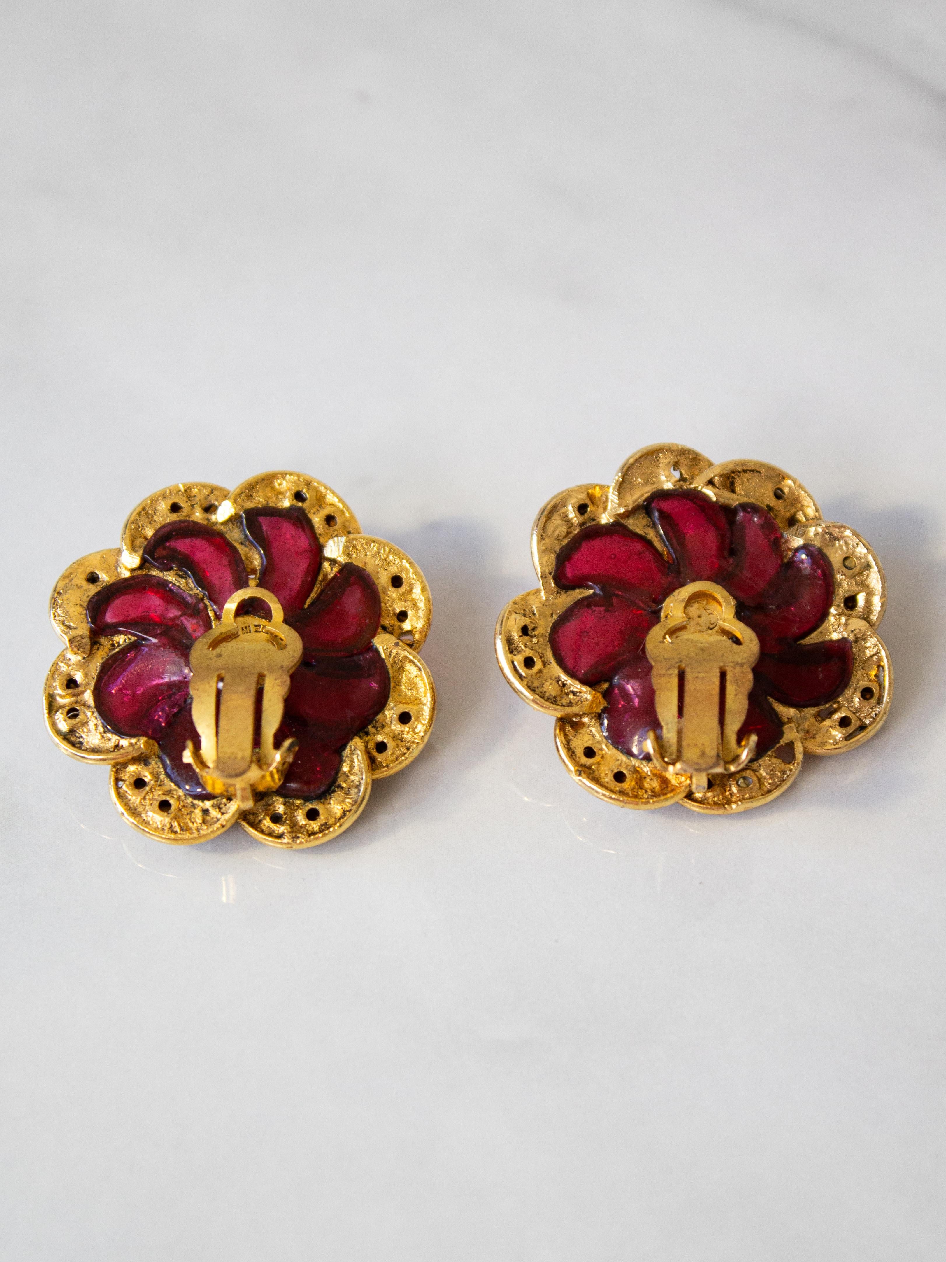 Chanel Vintage 1970s Red Gold Gripoix Crystal Flower Camellia Clip On Earrings For Sale 2