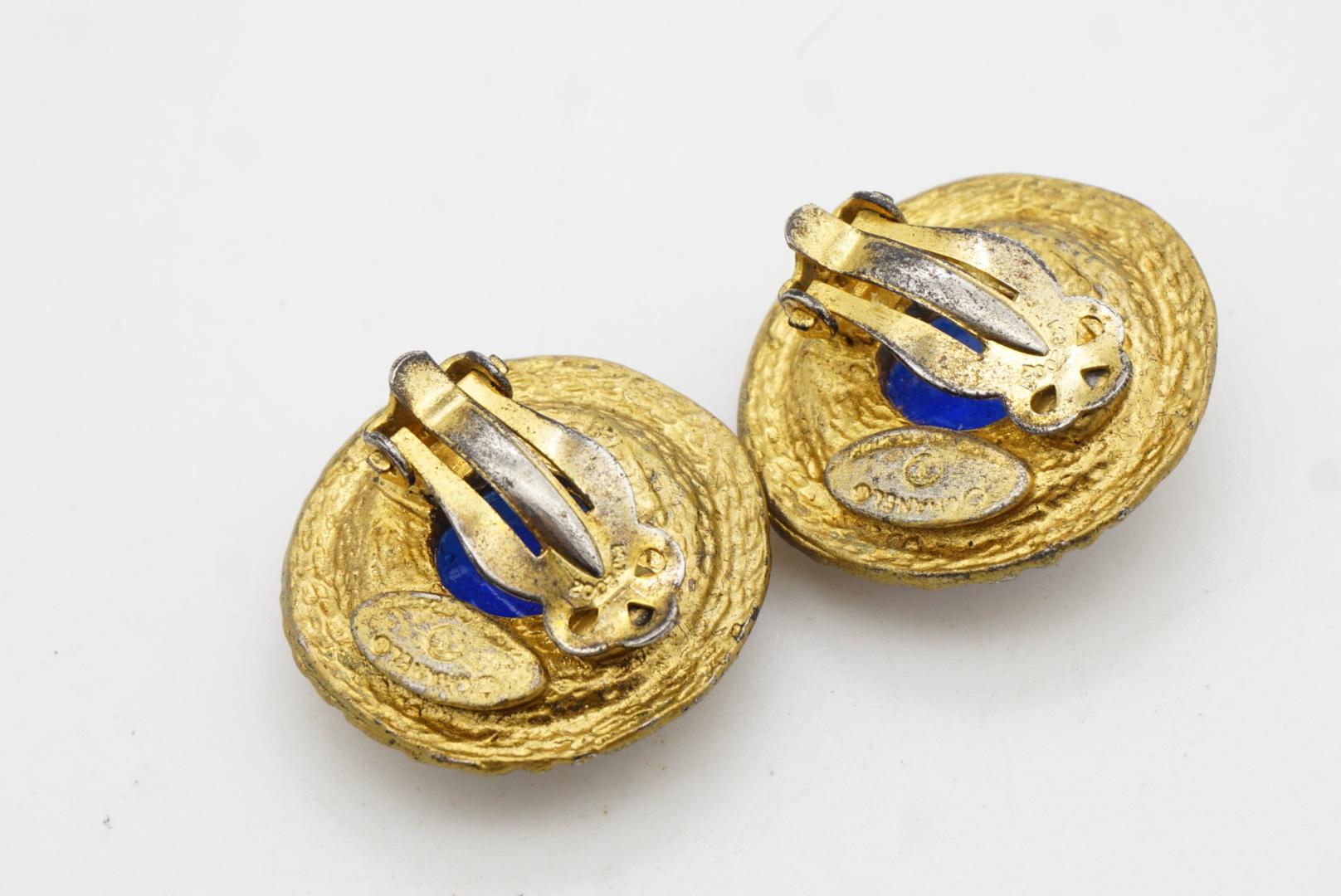 Chanel Vintage 1980 Gripoix Sapphire Cabochon CC Coco Logo Circle Clip Earrings For Sale 7