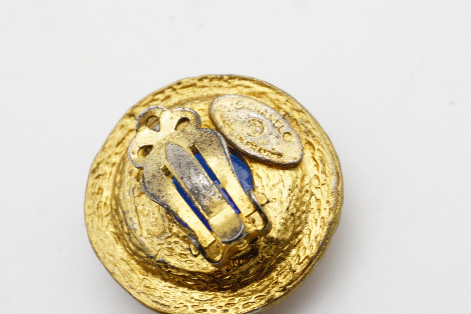Chanel Vintage 1980 Gripoix Sapphire Cabochon CC Coco Logo Circle Clip Earrings For Sale 9