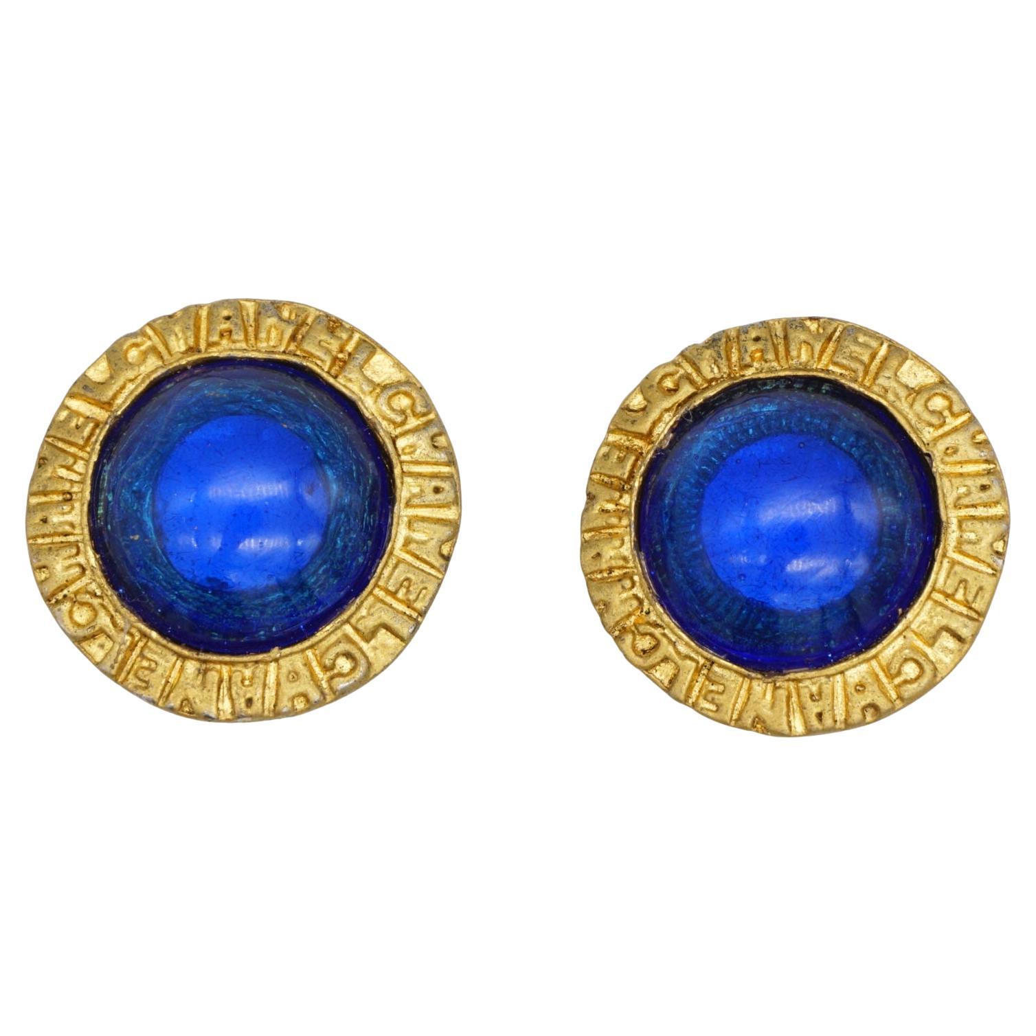 Chanel Vintage 1980 Gripoix Sapphire Cabochon CC Coco Logo Circle Clip Earrings For Sale 3