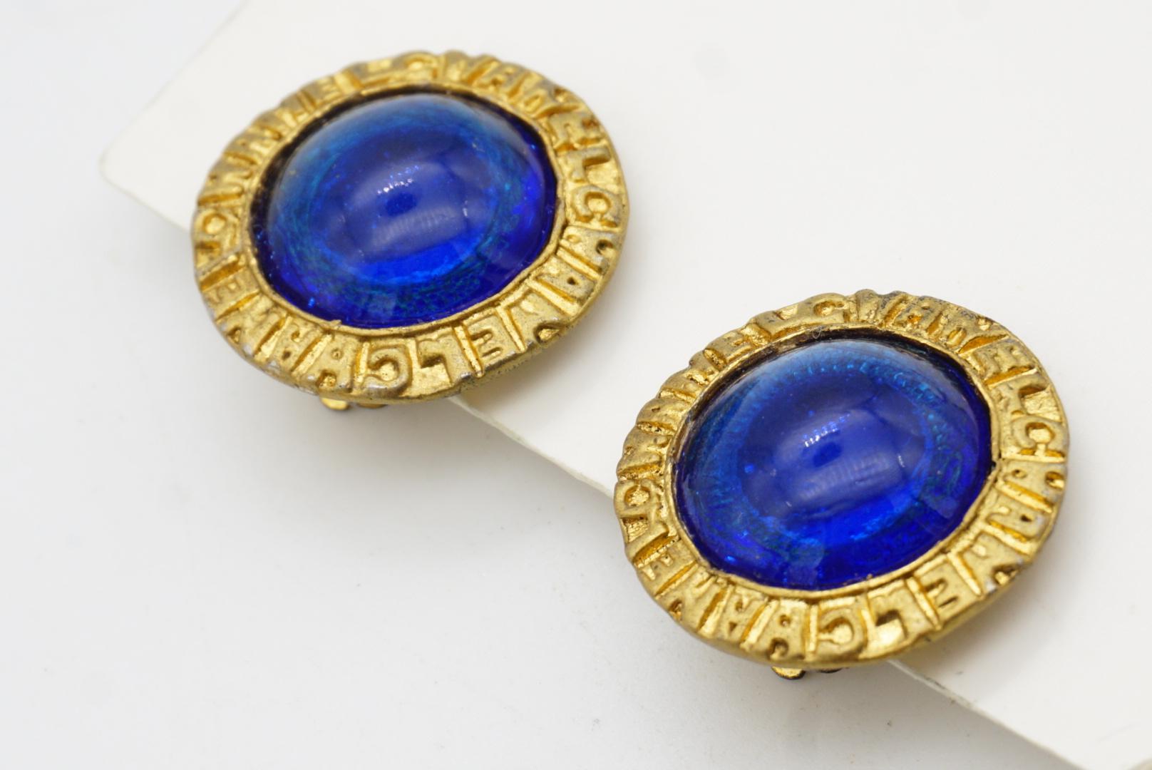 Chanel Vintage 1980 Gripoix Sapphire Cabochon CC Coco Logo Circle Clip Earrings For Sale 4