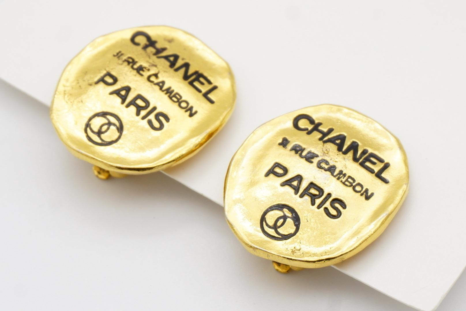 Chanel Vintage 1980er Jahre Schwarzes Logo CC 31 Rue Cambon Paris Große ovale Clip-Ohrringe im Angebot 5