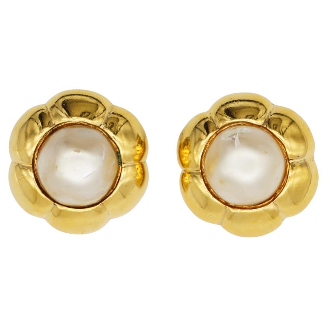 Chanel Earrings Stud - 158 For Sale on 1stDibs  cc stud earings, chanel  earrings cc stud, chanel gold studs