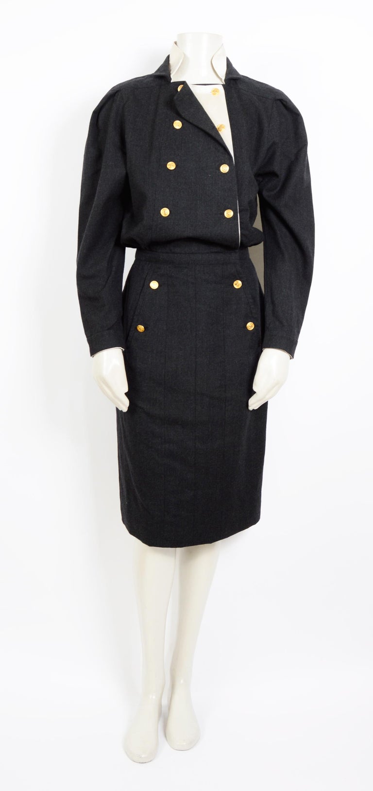 Vintage Chanel Black Wool Zipper Dress ○ Labellov ○ Buy and Sell