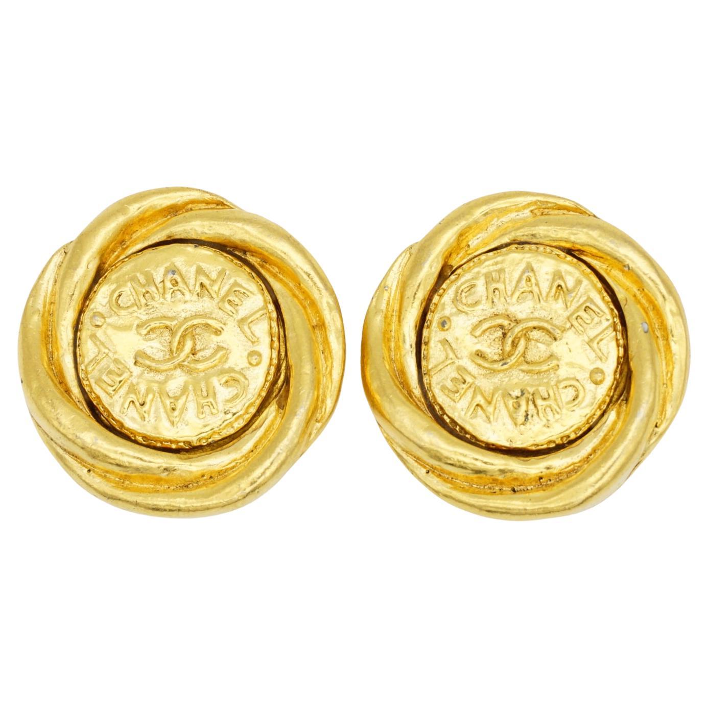 Chanel Vintage 1980s Double Logo CC Coco Spiral Twist Circle Coin Clip Earrings For Sale
