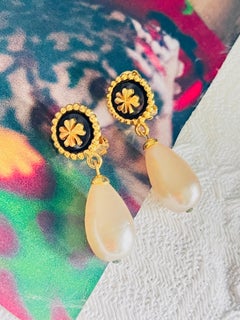 Chanel Vintage 1989 Lucky Clover Flower Black Water Drop White Pearl Earrings