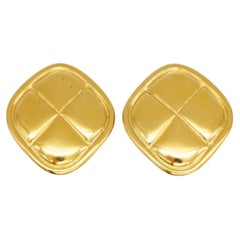 Chanel Vintage 1980s Gold Iconic Matelassé Quilted Glow Diamond Rhombus Earrings