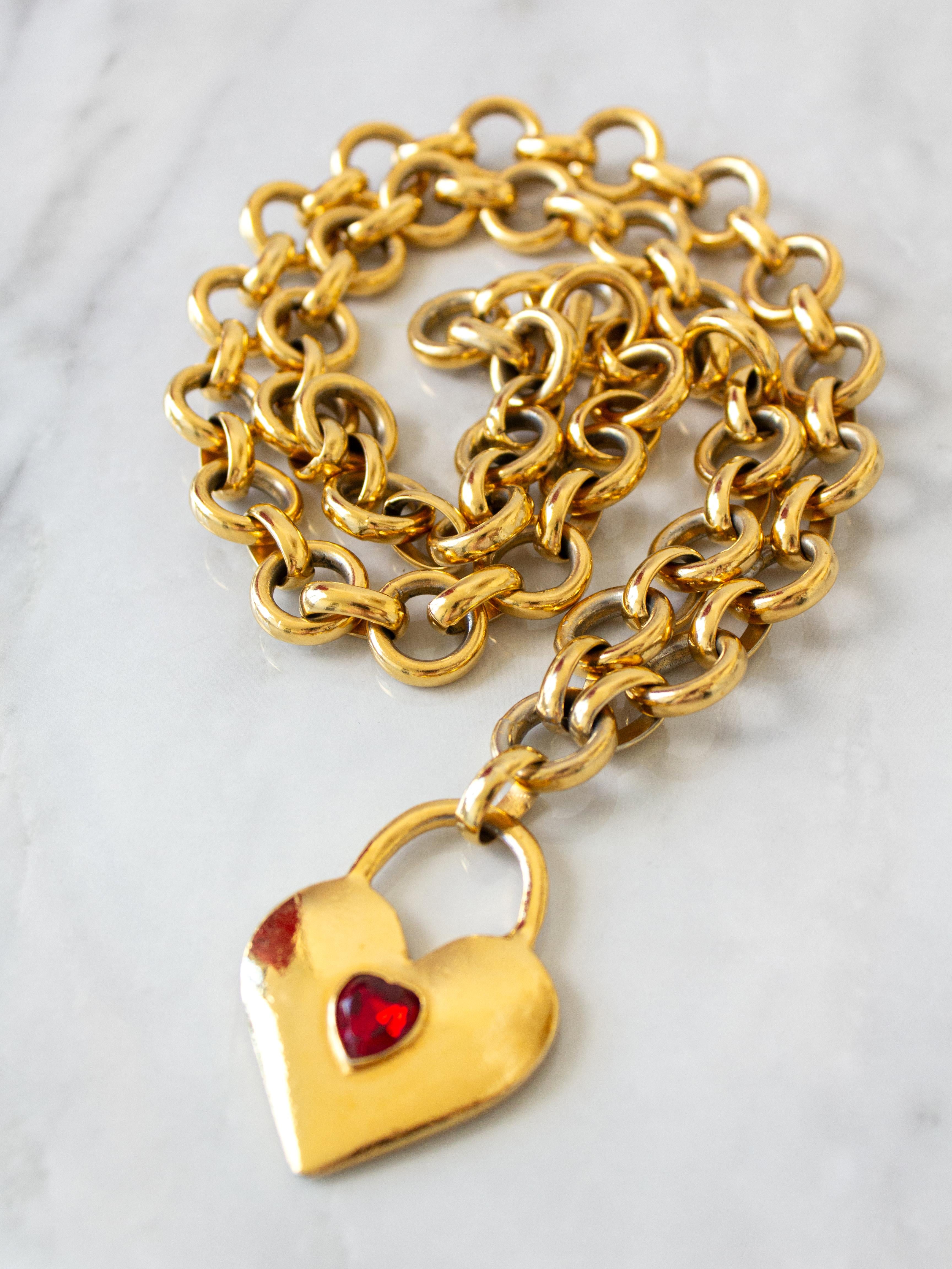 Chanel Vintage 1980s Gold Red Crystal Heart Padlock Chain Necklace Belt 5