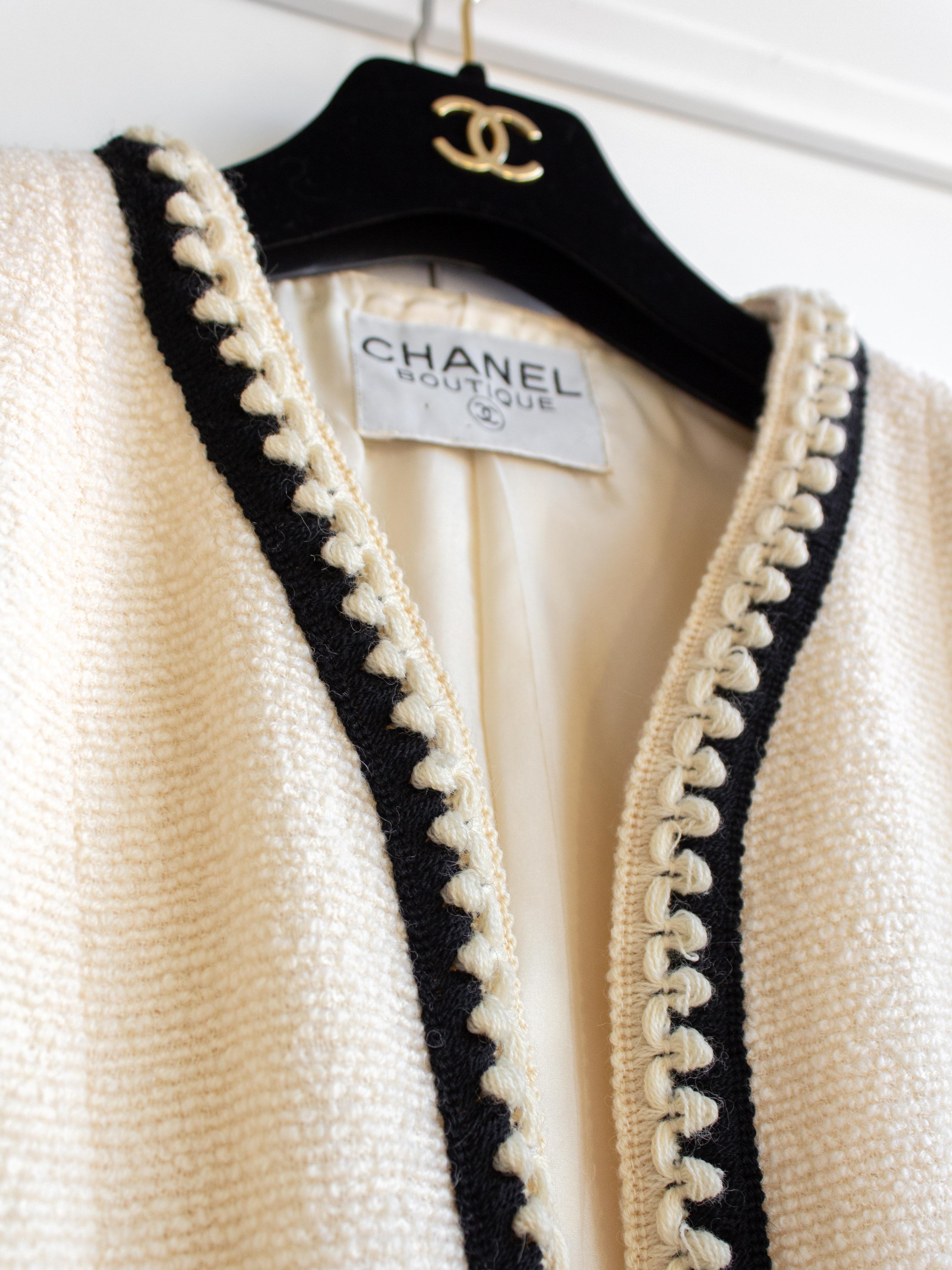 Chanel Vintage 1980s Ivory Cream Ecru Black Gold CC Tweed Jacket Skirt Suit 2