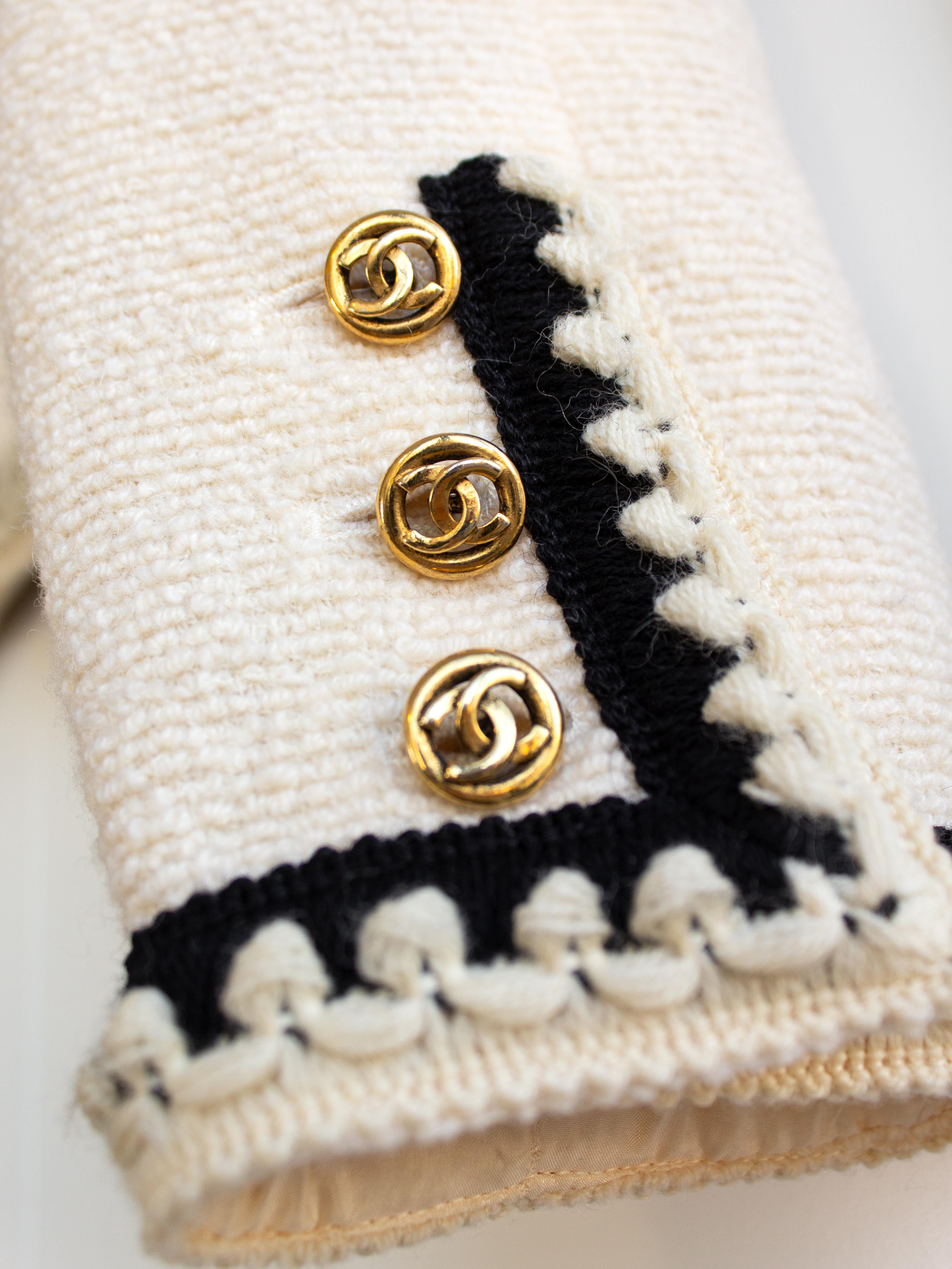 Chanel Vintage 1980s Ivory Cream Ecru Black Gold CC Tweed Jacket Skirt Suit 4