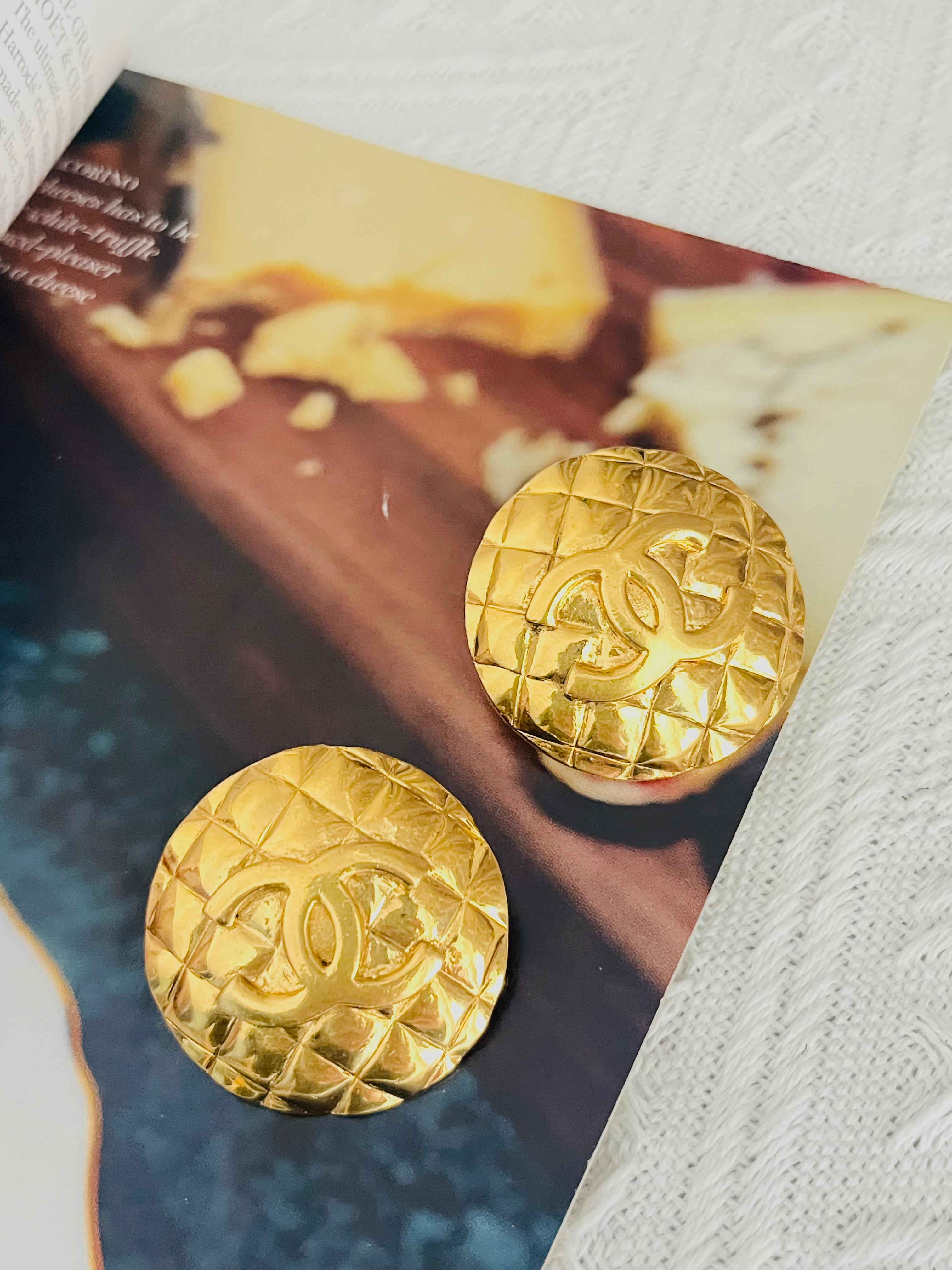 Chanel Vintage 1960s Large Quilted CC Coco Logo Matelassé Medallion Earrings In Good Condition For Sale In Wokingham, England