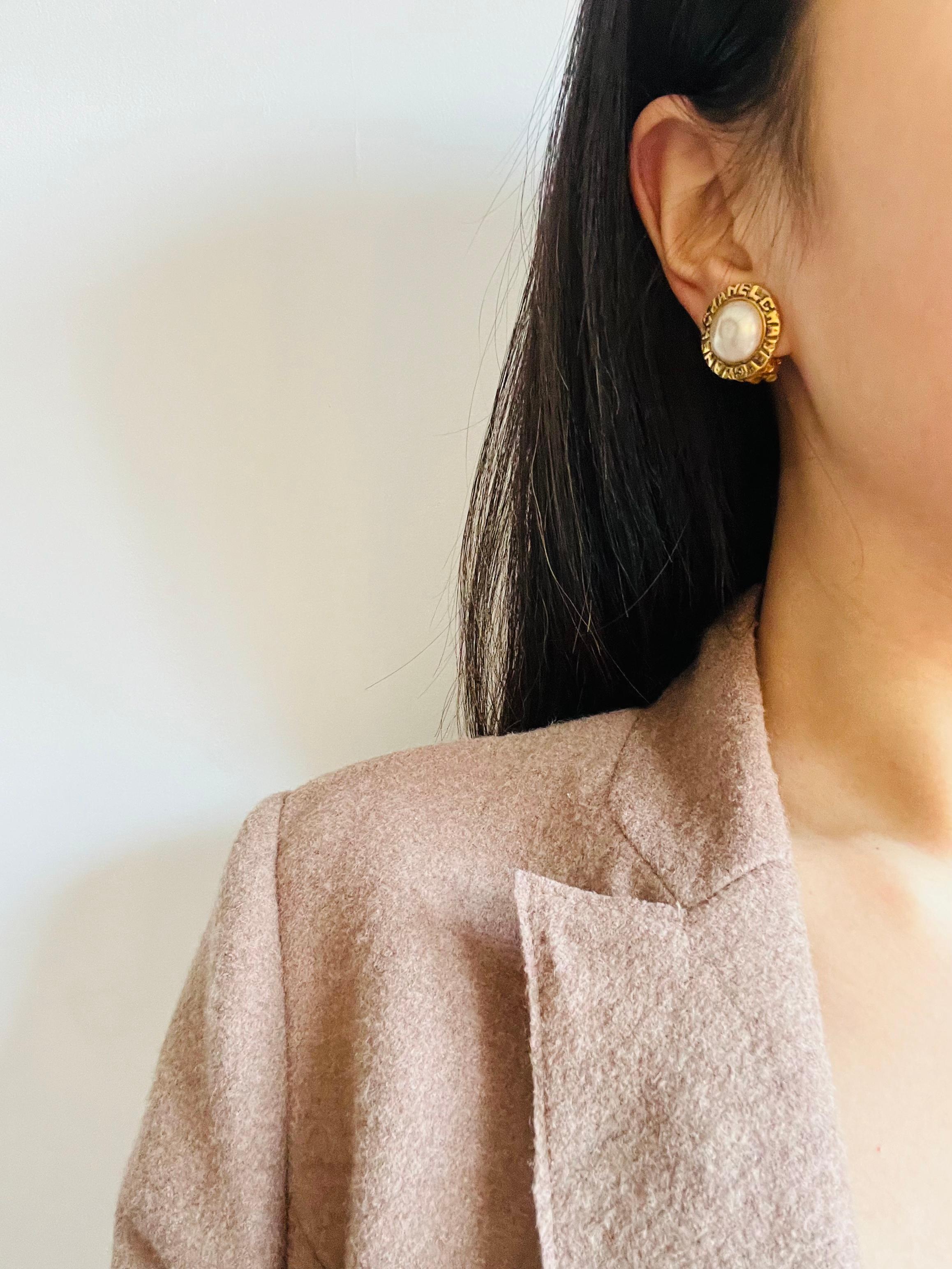 Chanel Vintage 1980s Logo CC Coco Engraved White Pearl Circle Gold Clip Earrings For Sale 1