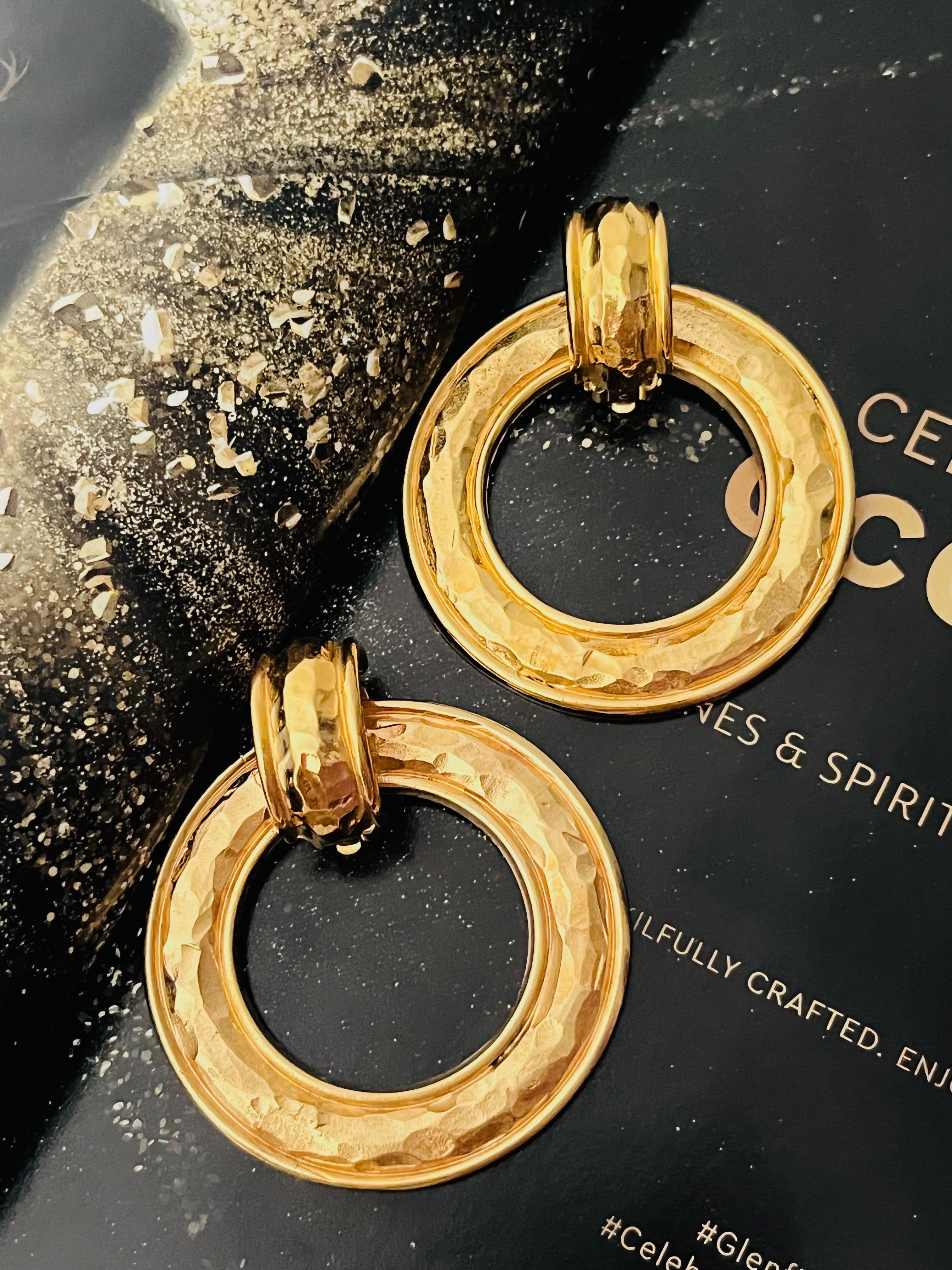 Chanel Vintage 1980er Jahre Massive Iconic Lava Runde Kreis Creolen Chunky Clip-Ohrringe (Art déco) im Angebot