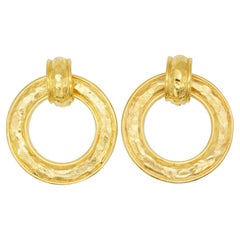 Chanel Vintage anni '80: massicci orecchini Iconic Lava Round Circle Hoop Chunky Clip
