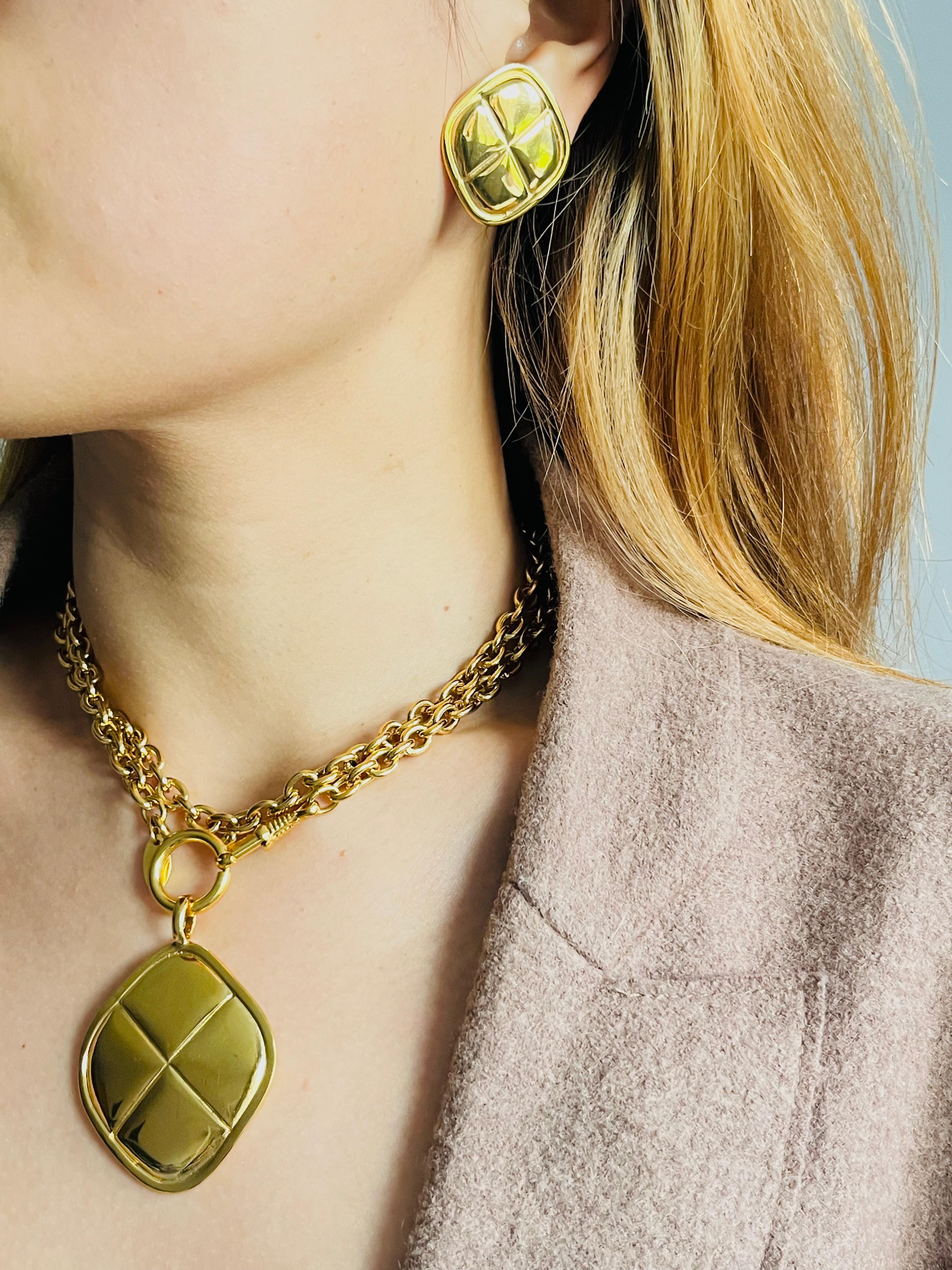 Chanel Vintage 1980s Matelassé Gesteppt Glow Diamond Lange Halskette Gürtel Armband im Angebot 4