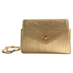 Chanel Vintage 1980s Mini Trapezoid Gold Metallic Lambskin Leather Chevron Chain