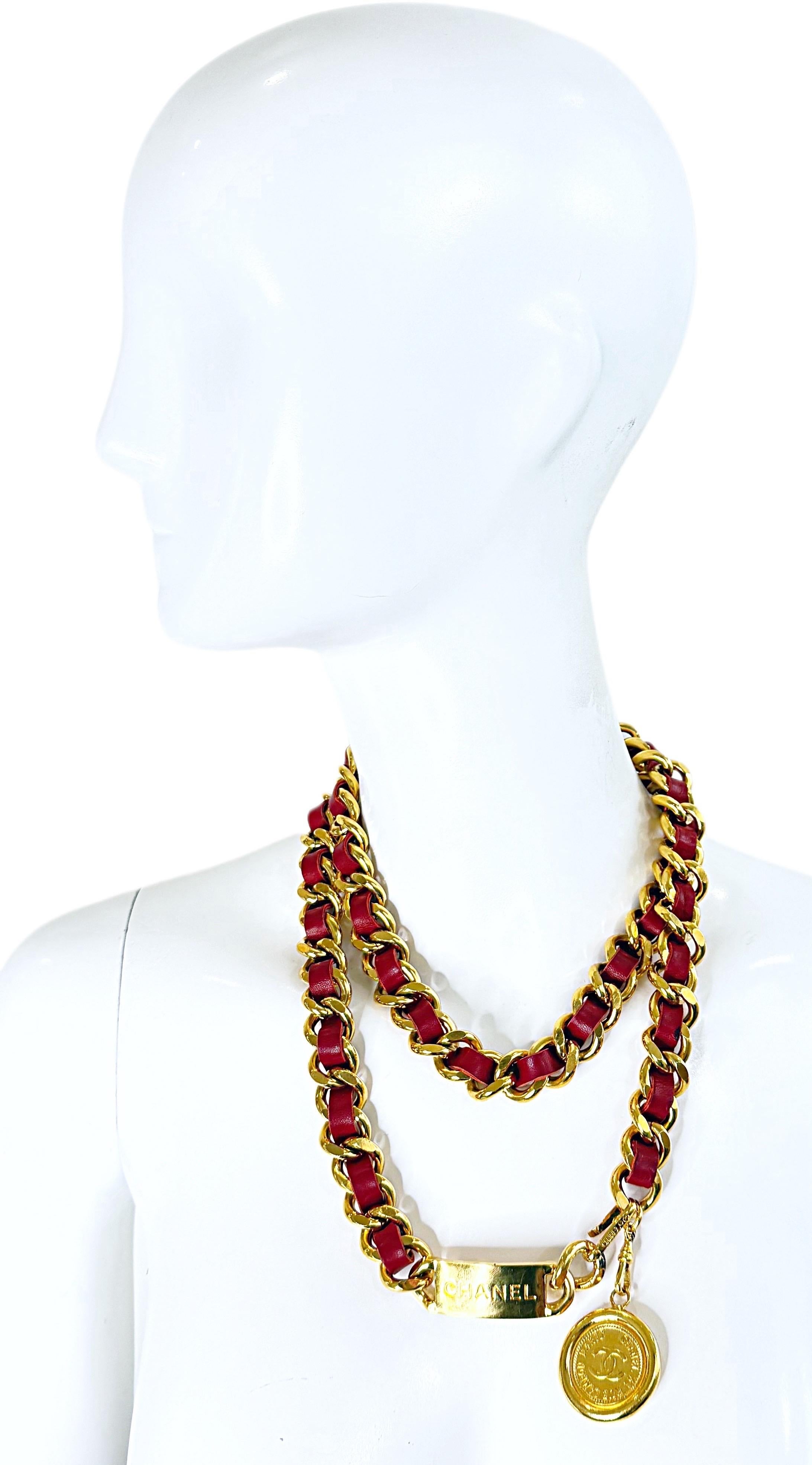 Chanel Vintage 1980er Jahre Rot + vergoldetes Gold 80er Jahre Kette CC Medaillon Gürtel oder Halskette im Angebot 13