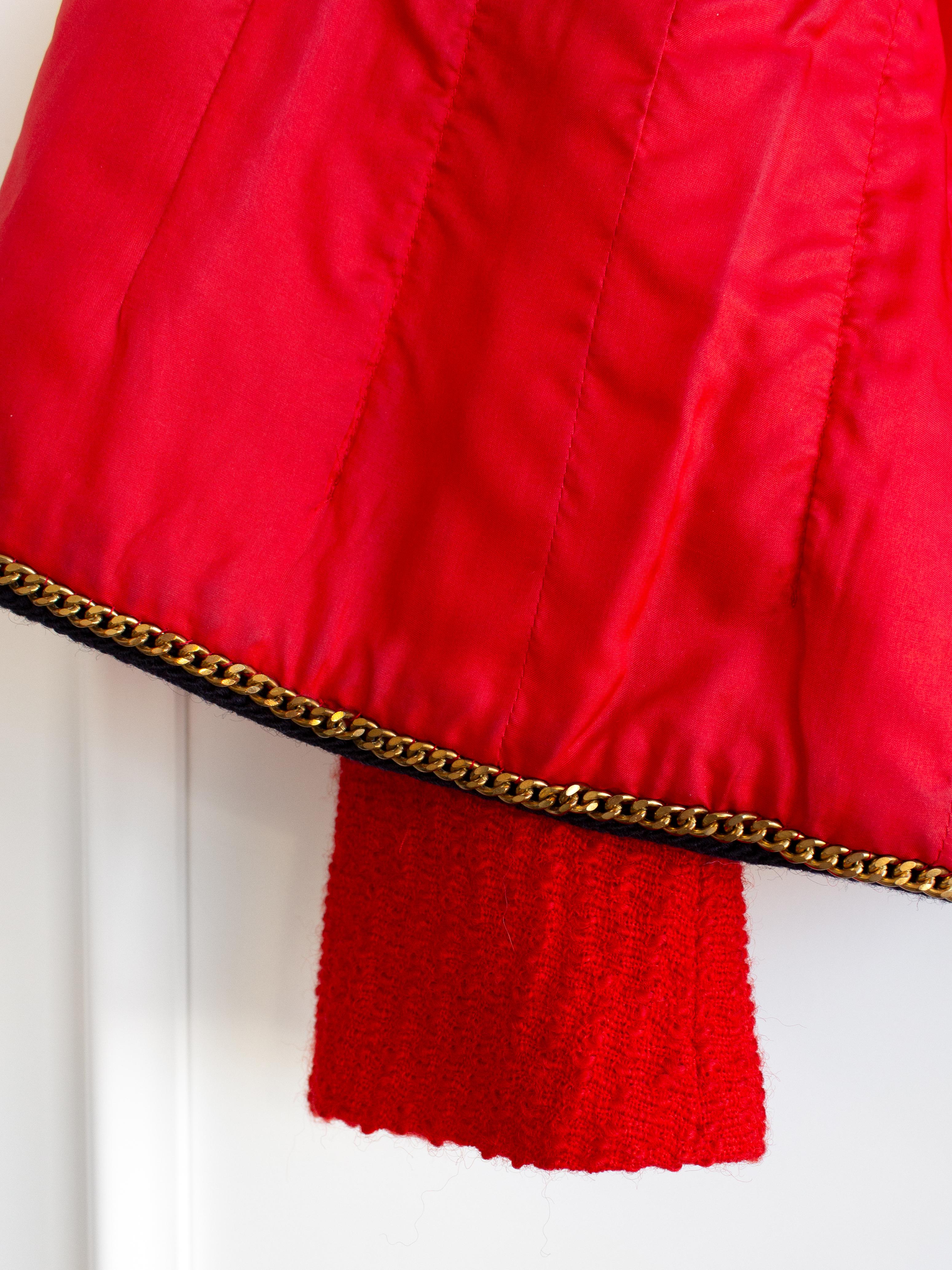 Chanel Vintage 1981 Parisian Red Gold Lion Tweed Jacket Skirt Suit en vente 7