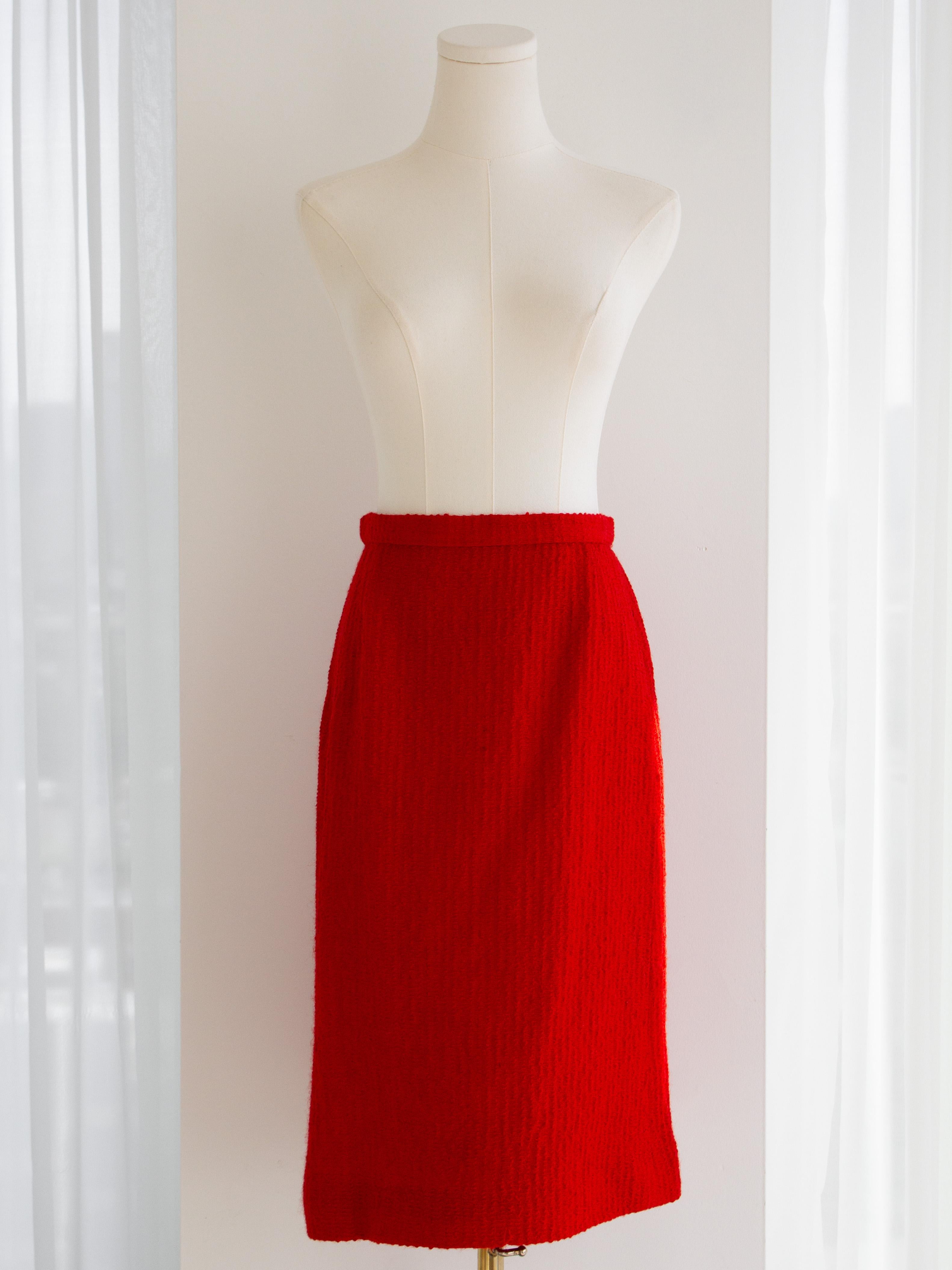 Chanel Vintage 1981 Parisian Red Gold Lion Tweed Jacket Skirt Suit For Sale 10