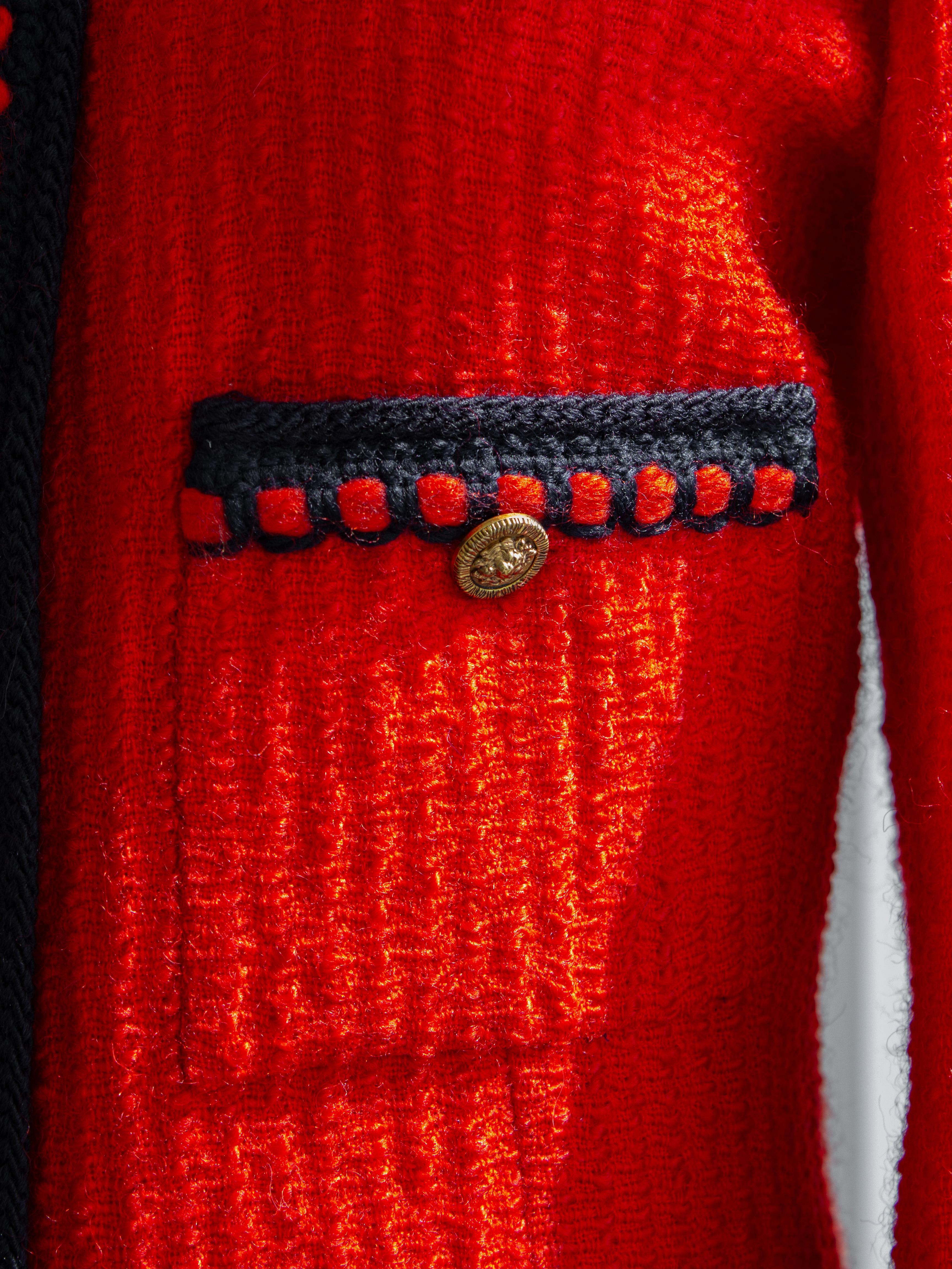 Chanel Vintage 1981 Parisian Red Gold Lion Tweed Jacket Skirt Suit For Sale 11