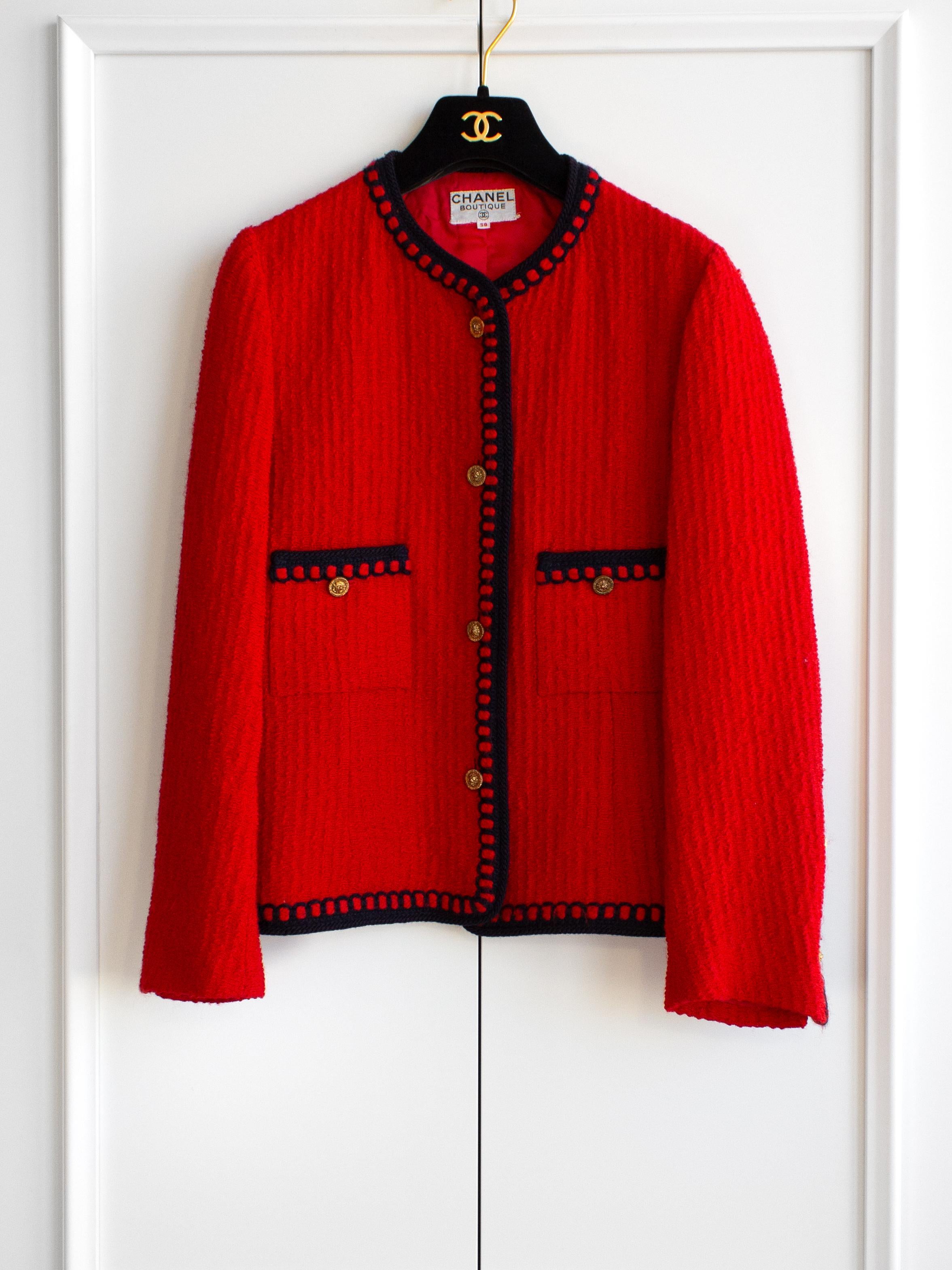 Chanel Vintage 1981 Parisian Red Gold Lion Tweed Jacket Skirt Suit en vente 1