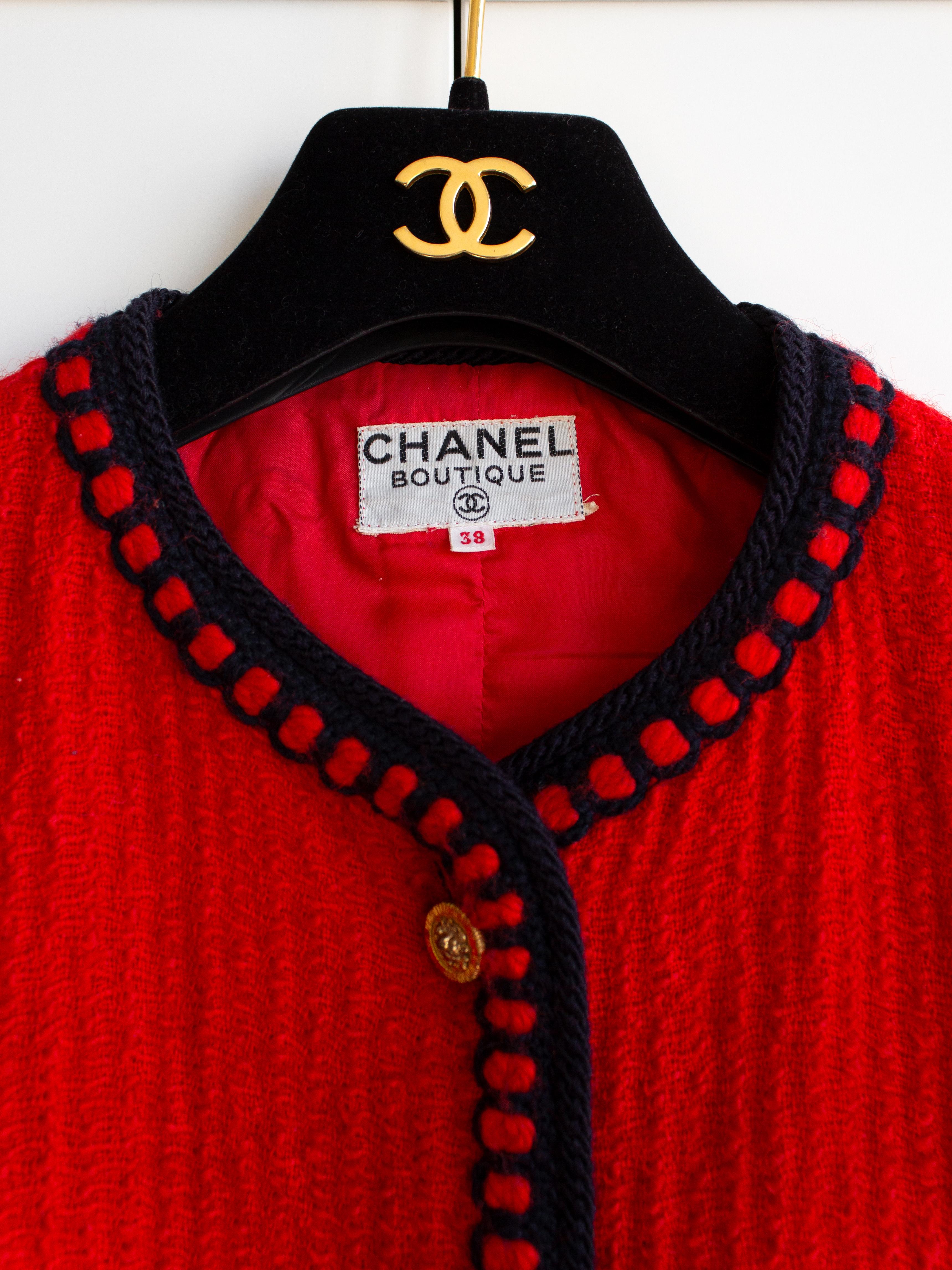 Chanel Vintage 1981 Parisian Red Gold Lion Tweed Jacket Skirt Suit For Sale 2