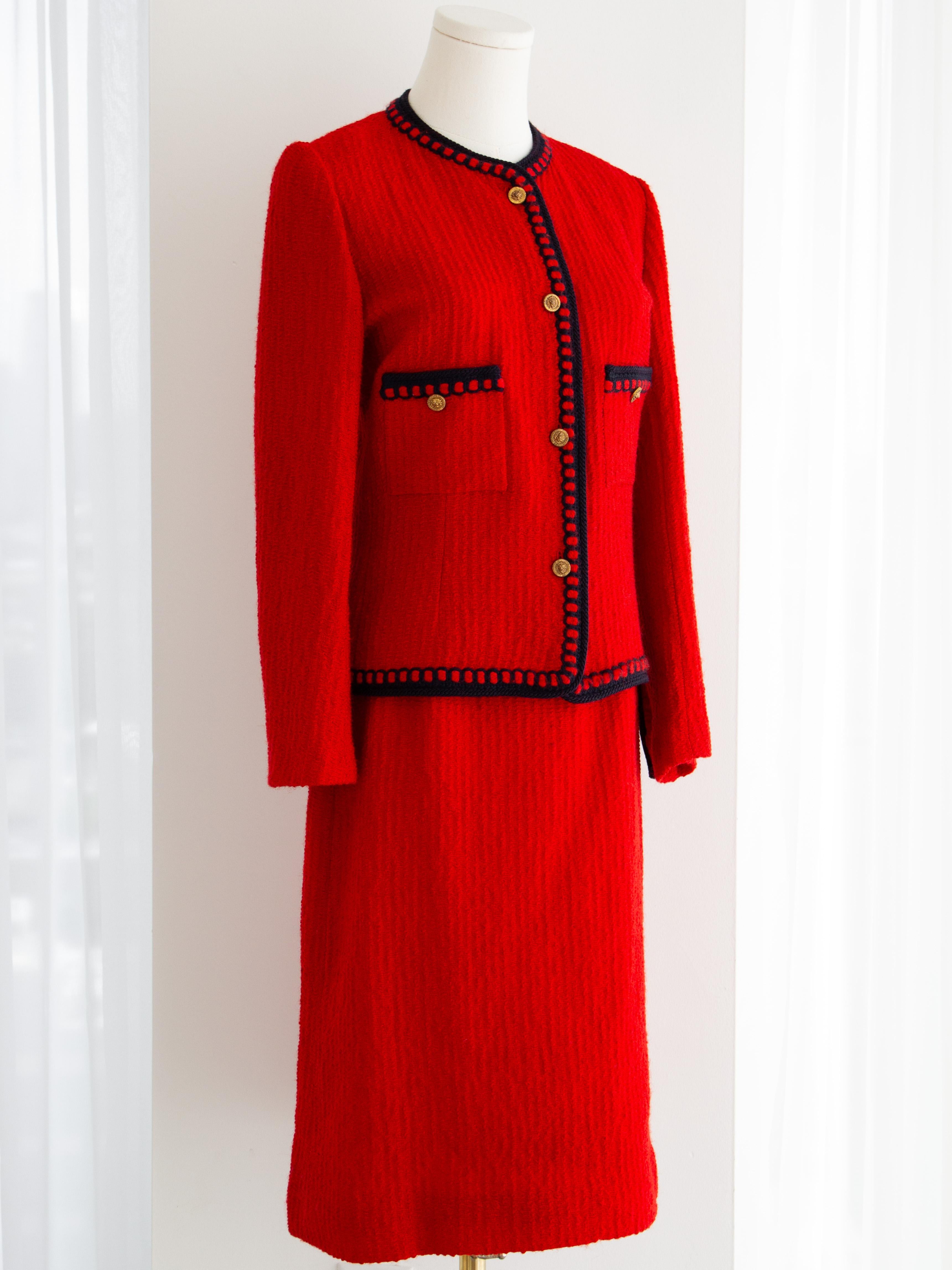 Chanel Vintage 1981 Parisian Red Gold Lion Tweed Jacket Skirt Suit For Sale 2