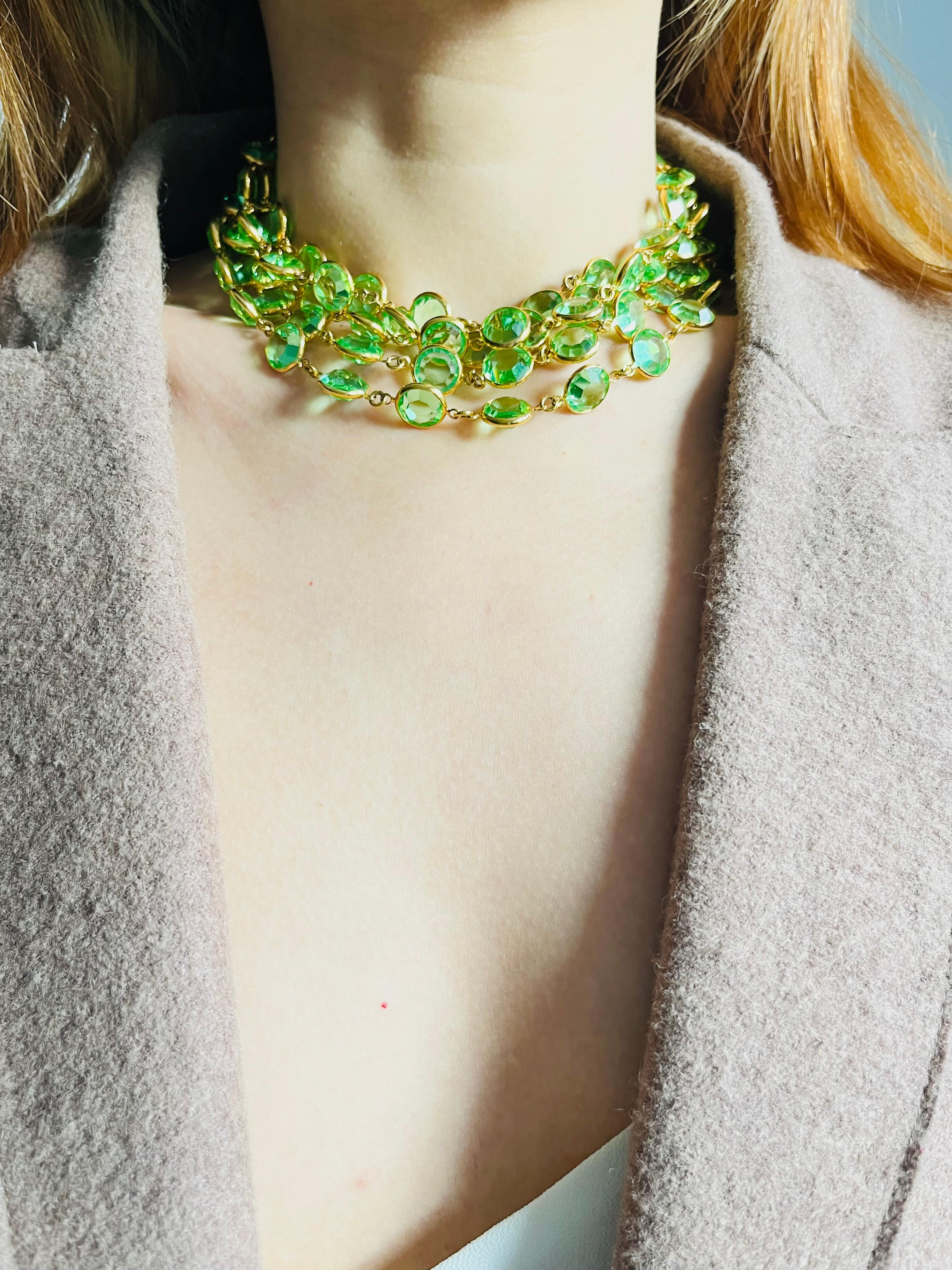 Chanel Vintage 1984 Extra lange Smaragd Kreis Kristalle Lünette Sautoir Halskette im Angebot 4