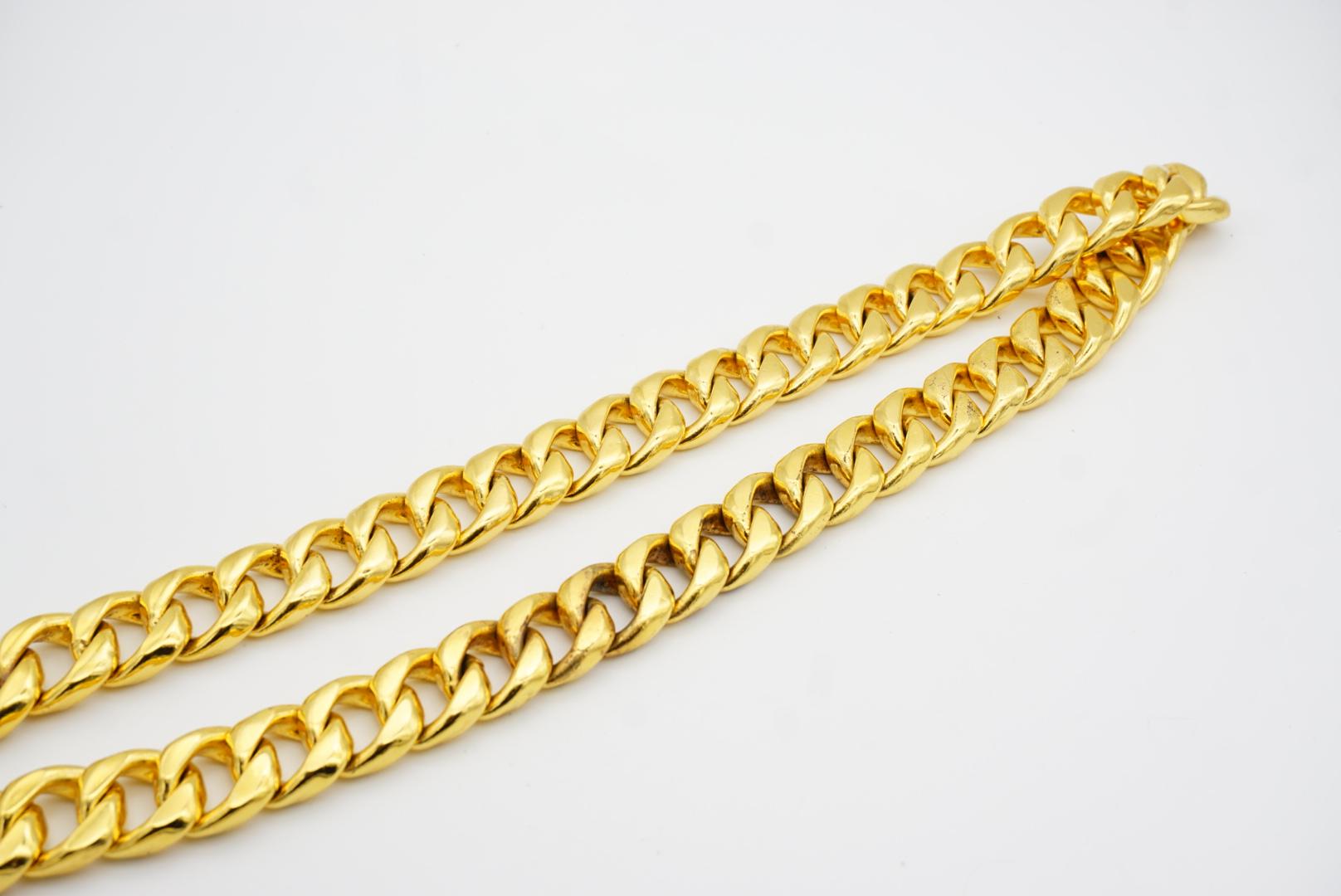 Chanel Vintage 1984 Medaillon CC Logo Schwarzes Leder Dreireihiger Halskette Gürtel mit Medaillon im Angebot 13